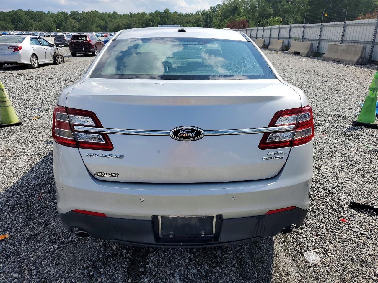 2013 Ford Taurus Sel Серебряный vin: 1FAHP2E80DG148046