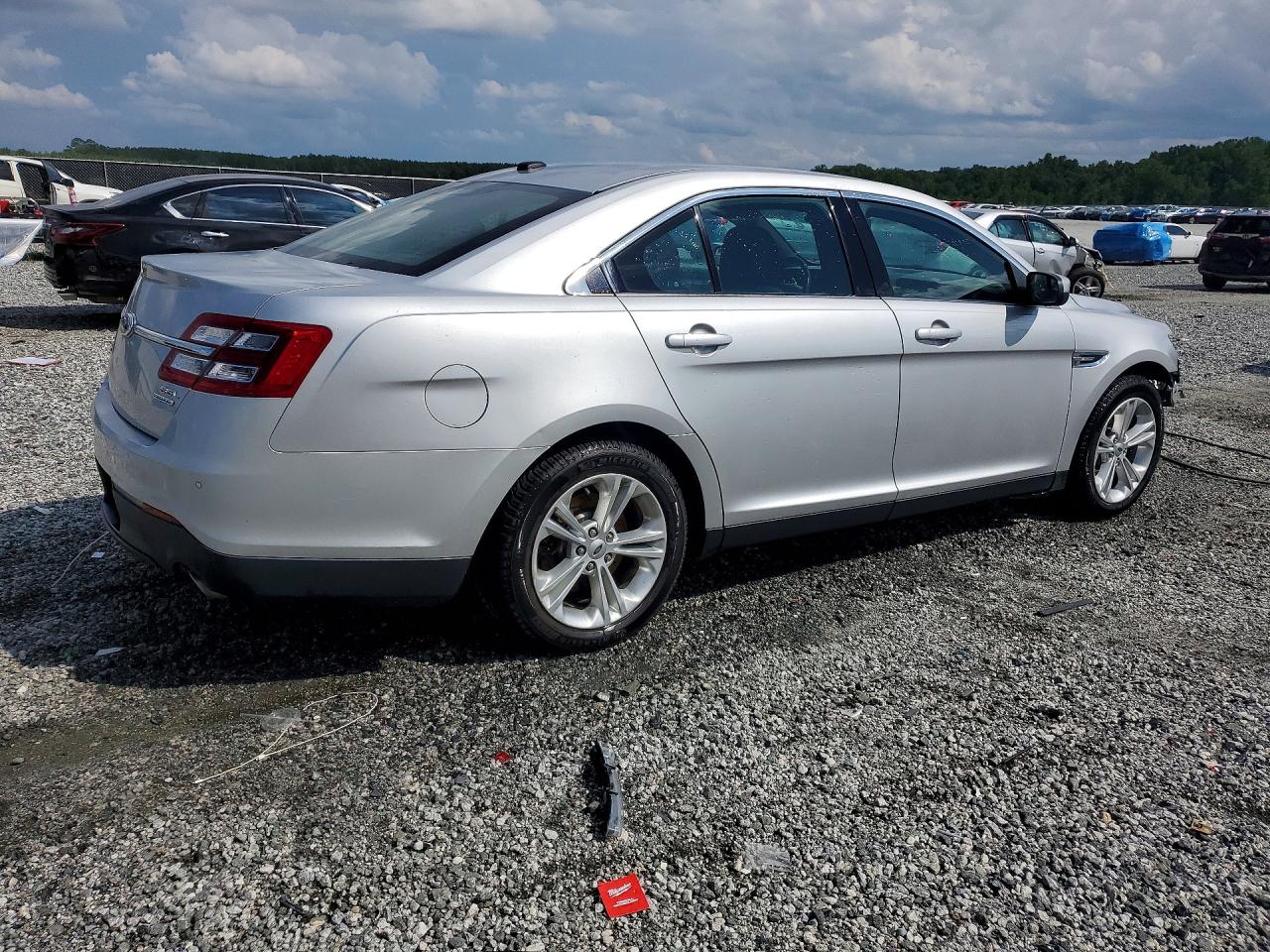 2013 Ford Taurus Sel Серебряный vin: 1FAHP2E80DG148046