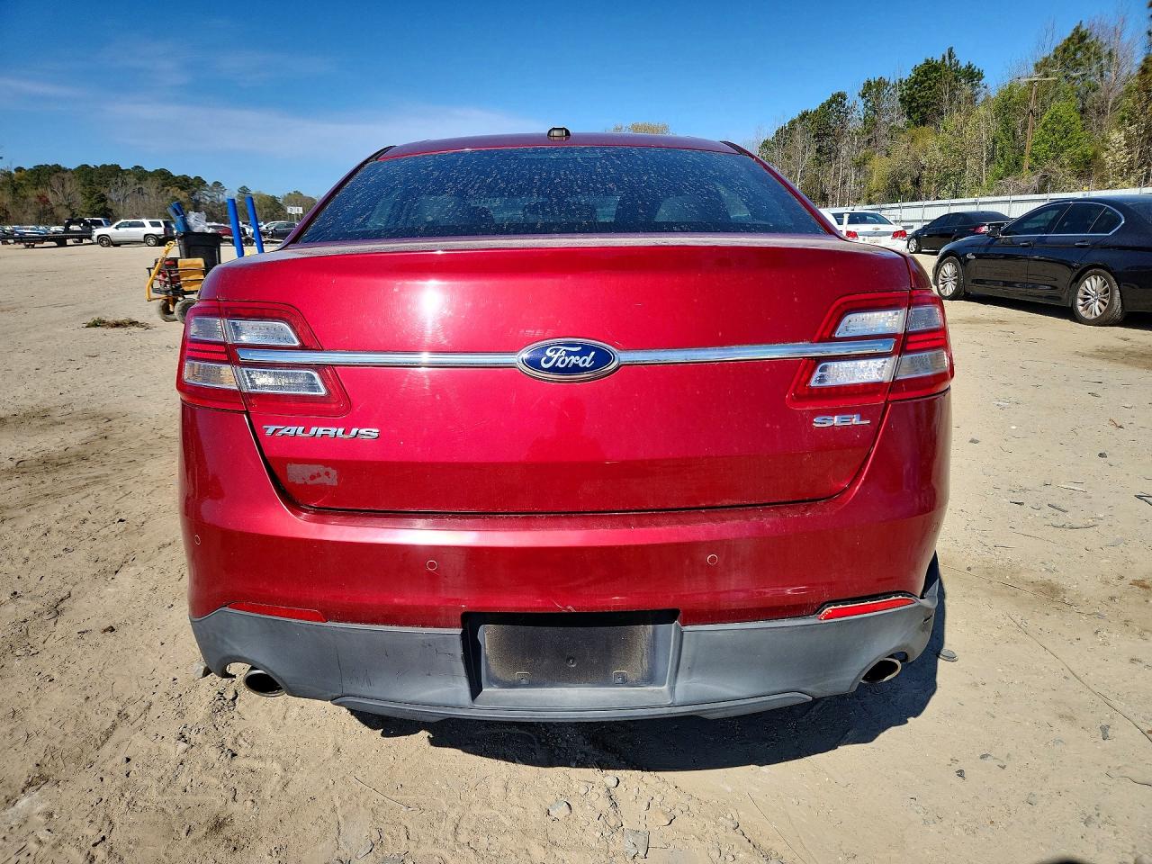2013 Ford Taurus Sel Red vin: 1FAHP2E80DG149388