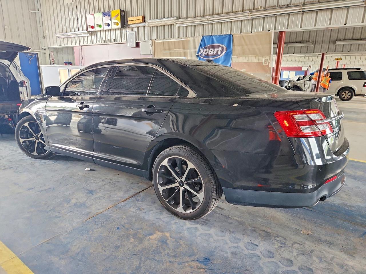 2015 Ford Taurus Sel Черный vin: 1FAHP2E80FG118077