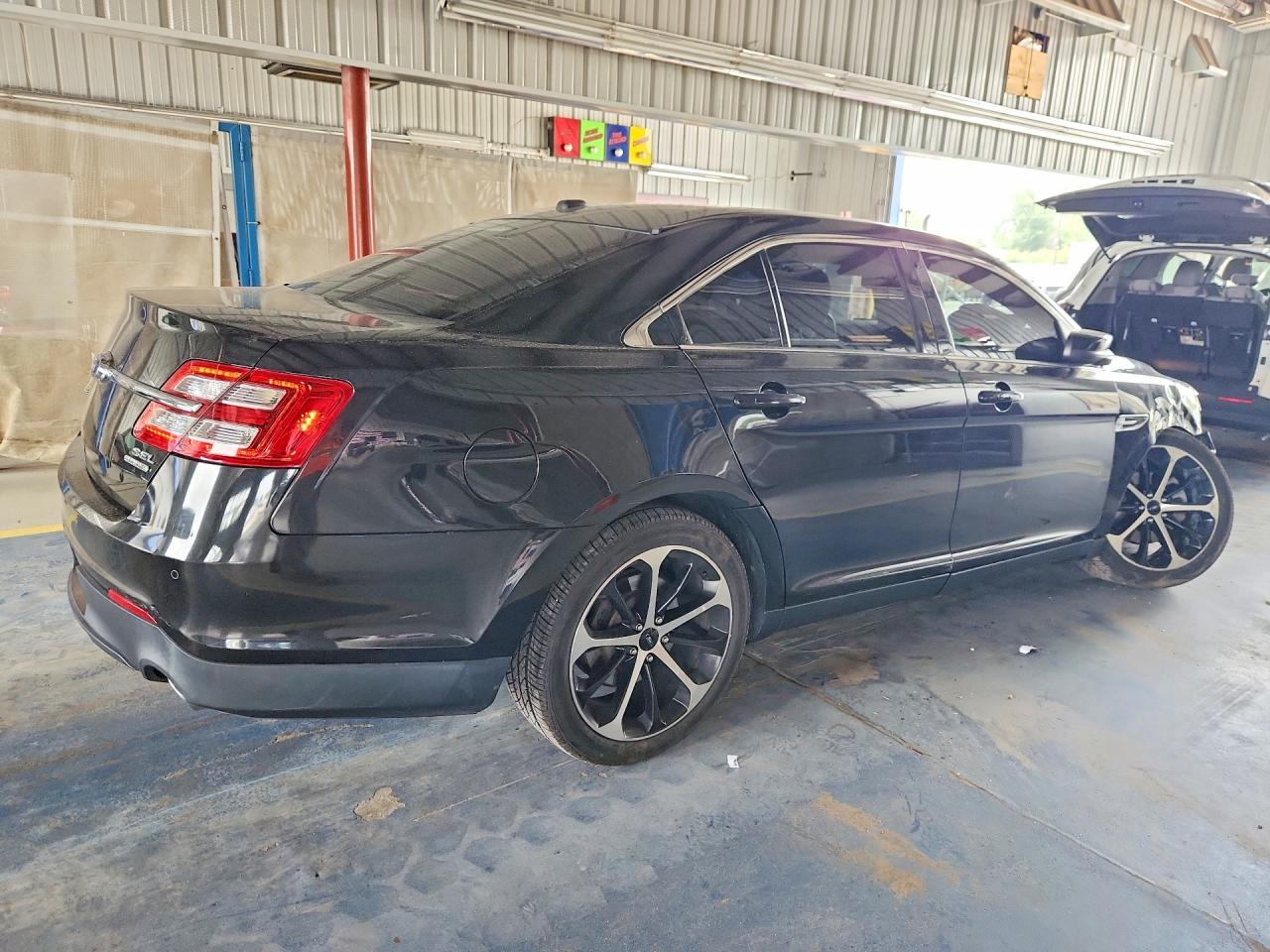 2015 Ford Taurus Sel Черный vin: 1FAHP2E80FG118077