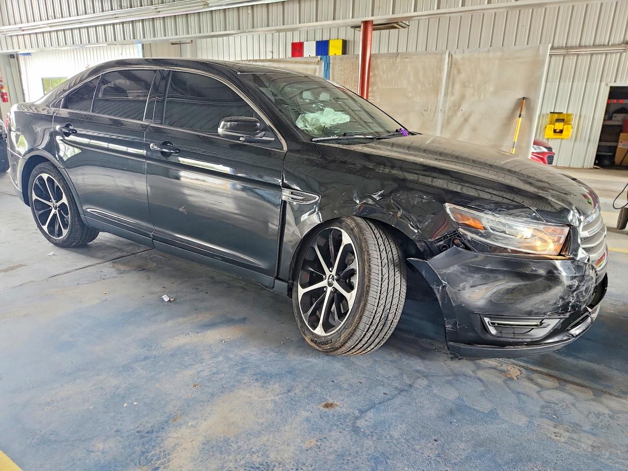 2015 Ford Taurus Sel Черный vin: 1FAHP2E80FG118077