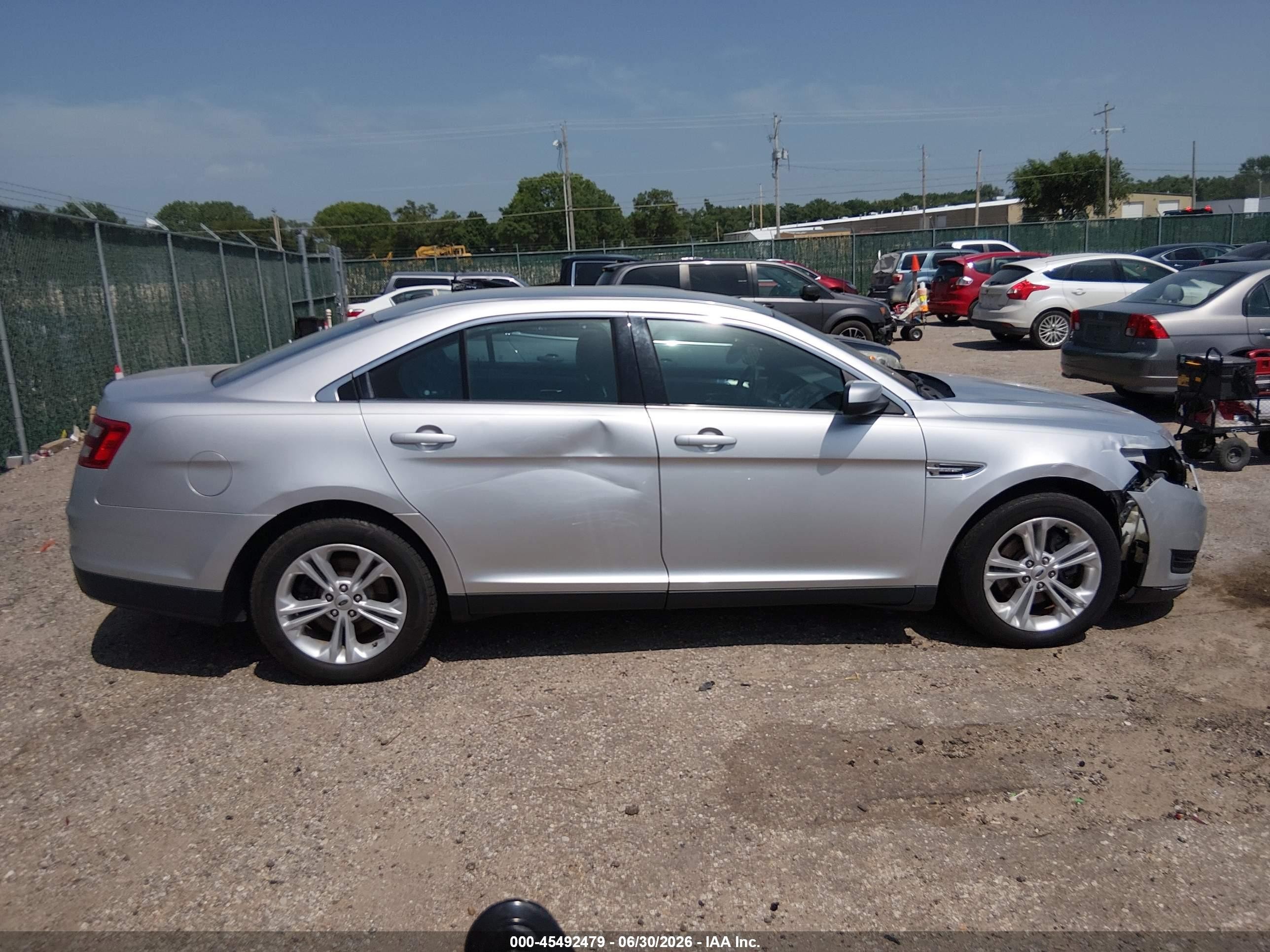 2015 Ford Taurus Sel Silver vin: 1FAHP2E80FG127779