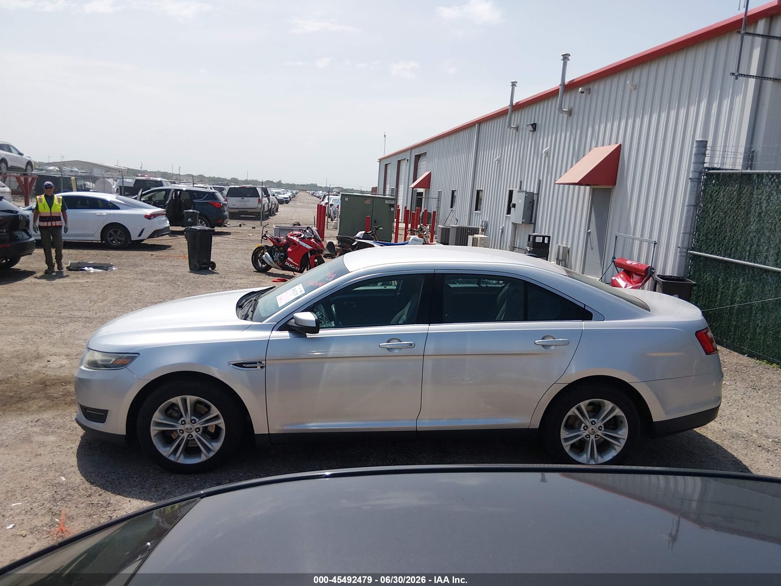 2015 Ford Taurus Sel Silver vin: 1FAHP2E80FG127779