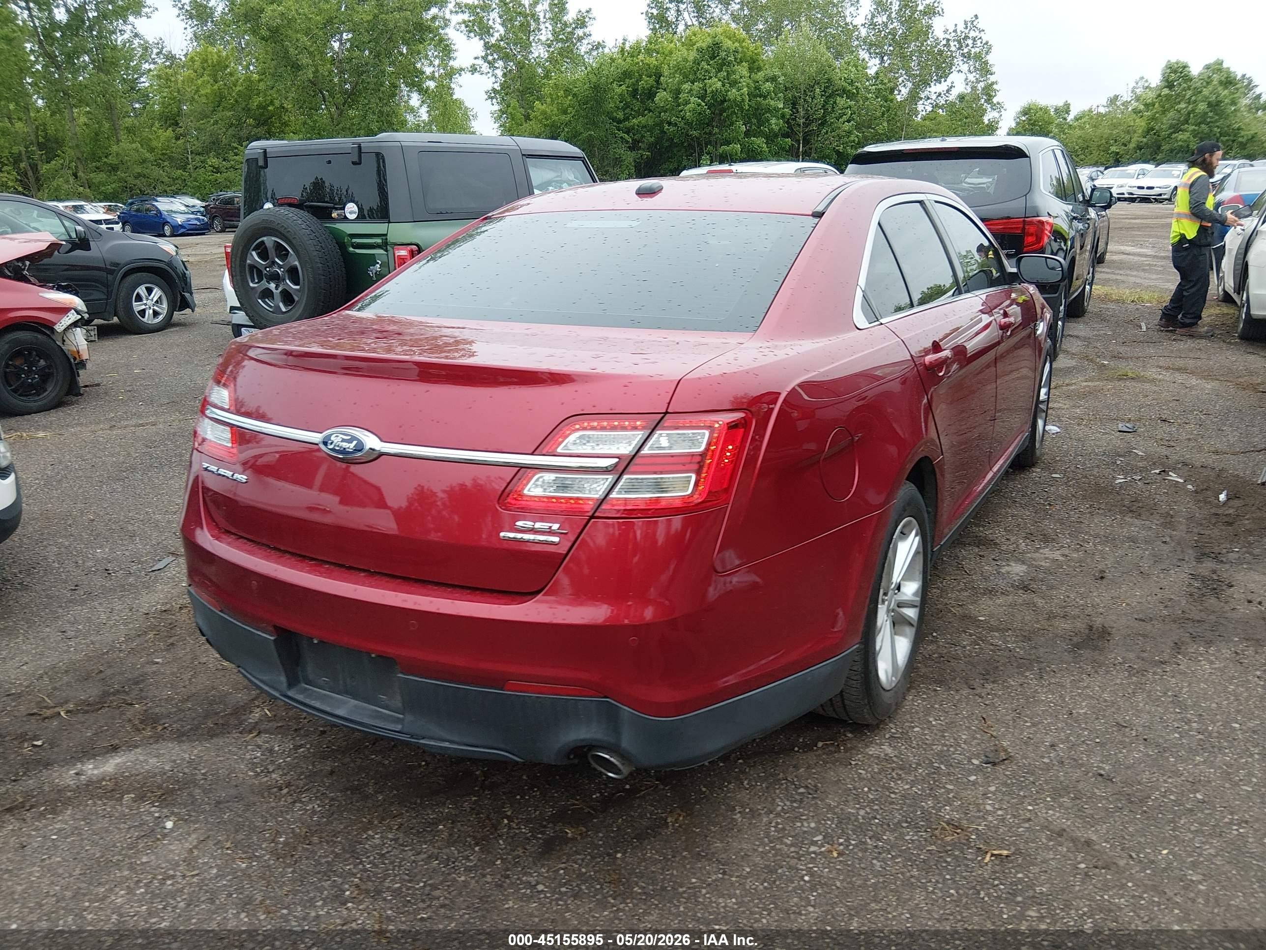 2015 Ford Taurus Sel Red vin: 1FAHP2E80FG158823