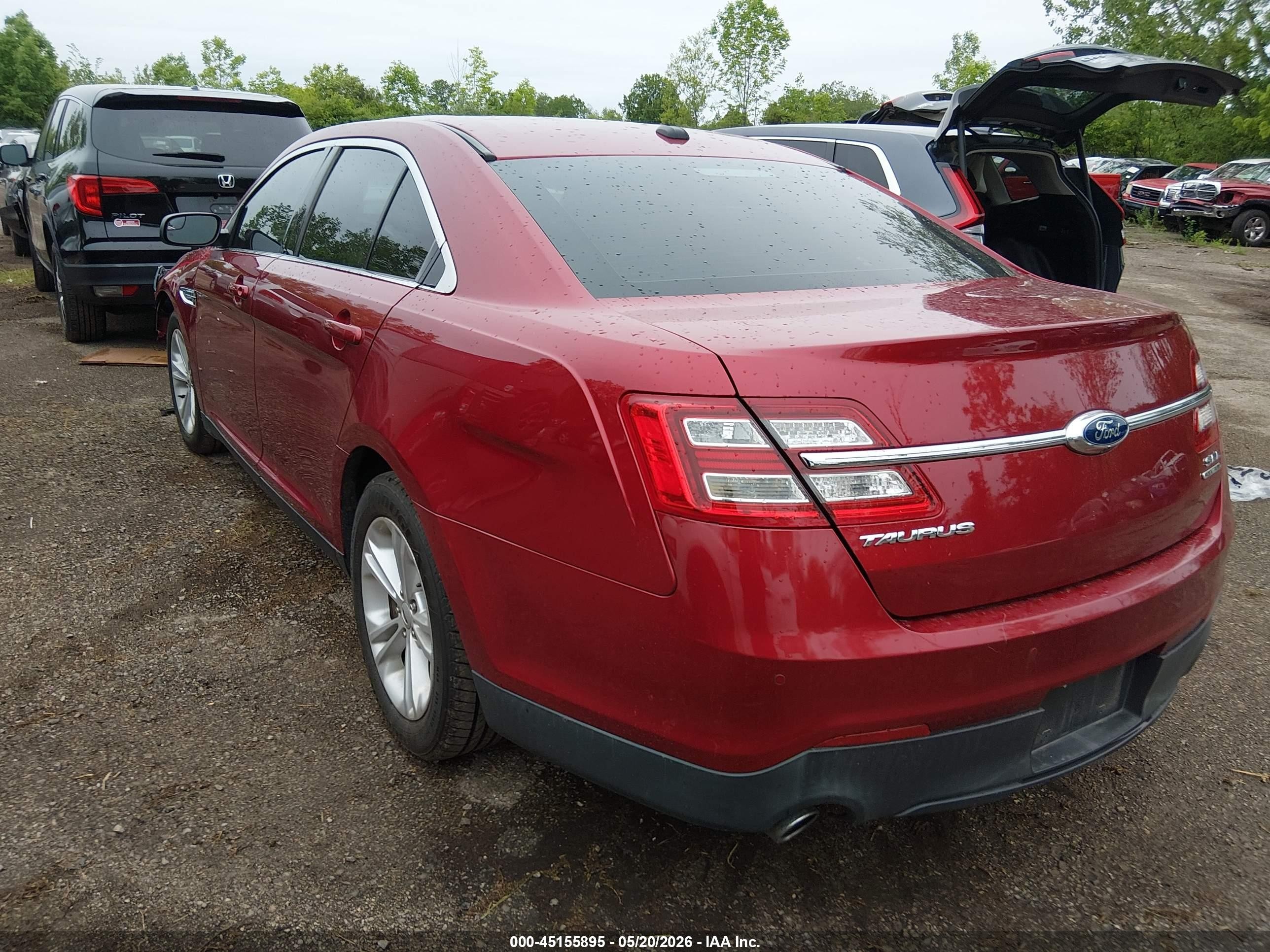 2015 Ford Taurus Sel Red vin: 1FAHP2E80FG158823