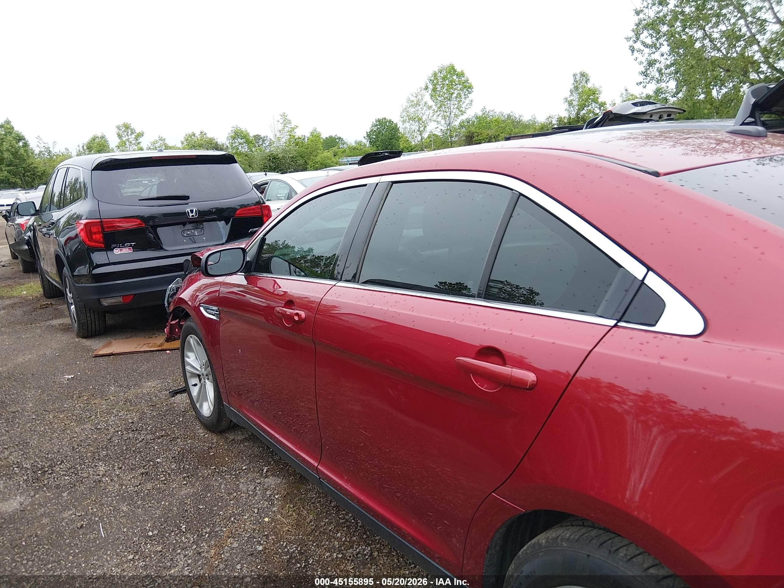 2015 Ford Taurus Sel Red vin: 1FAHP2E80FG158823