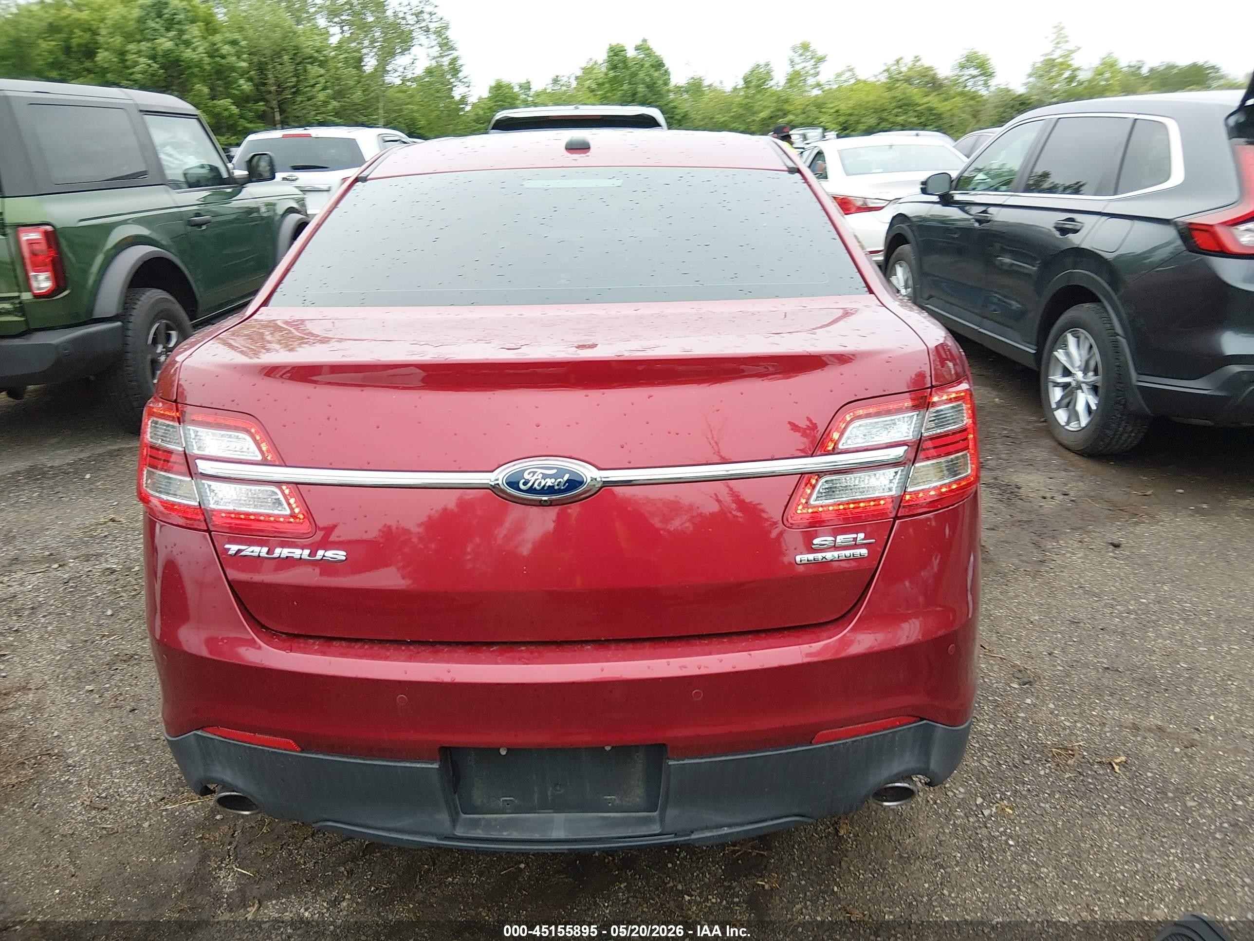 2015 Ford Taurus Sel Red vin: 1FAHP2E80FG158823