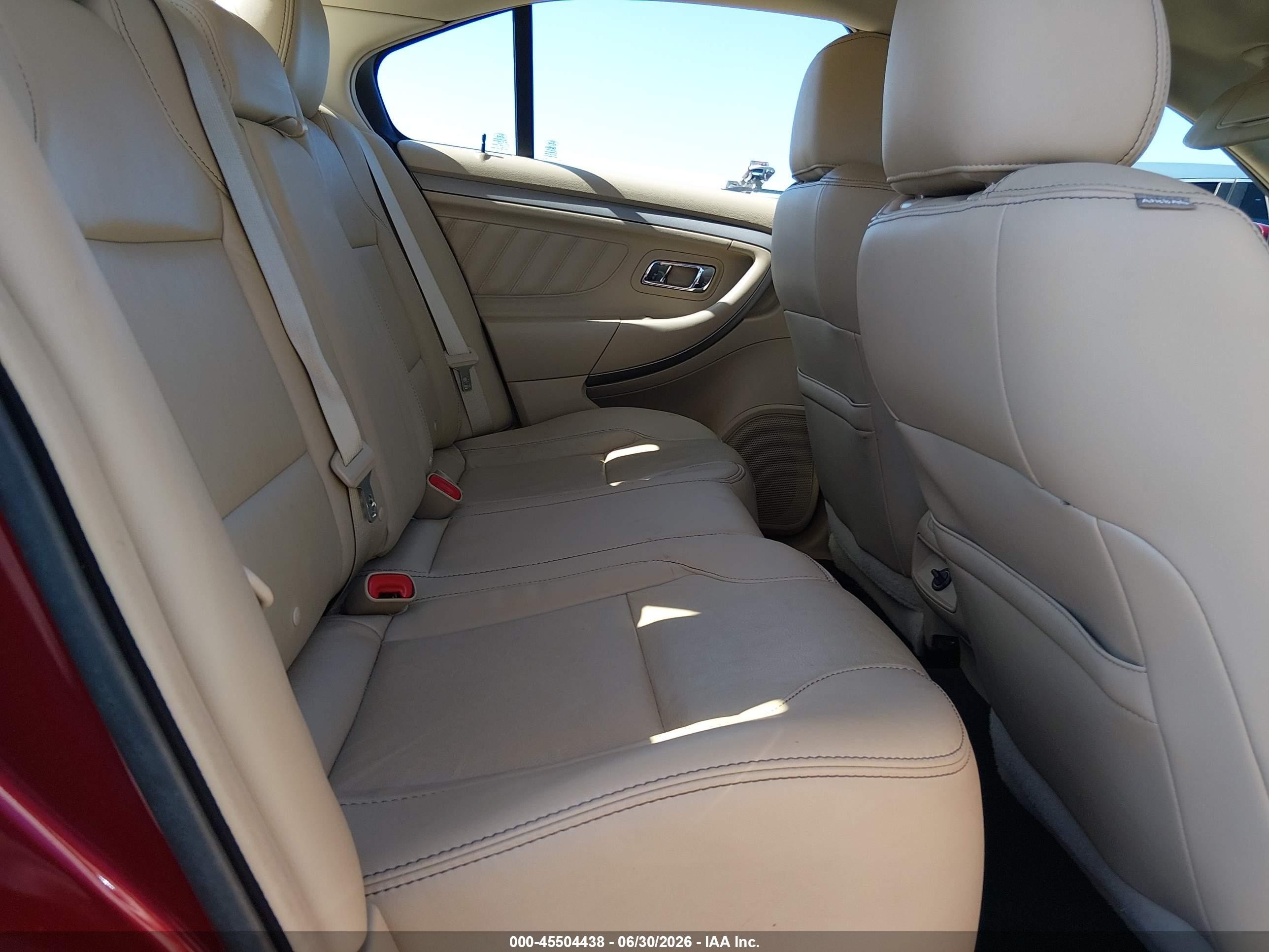 2015 Ford Taurus Sel Красный vin: 1FAHP2E80FG174150