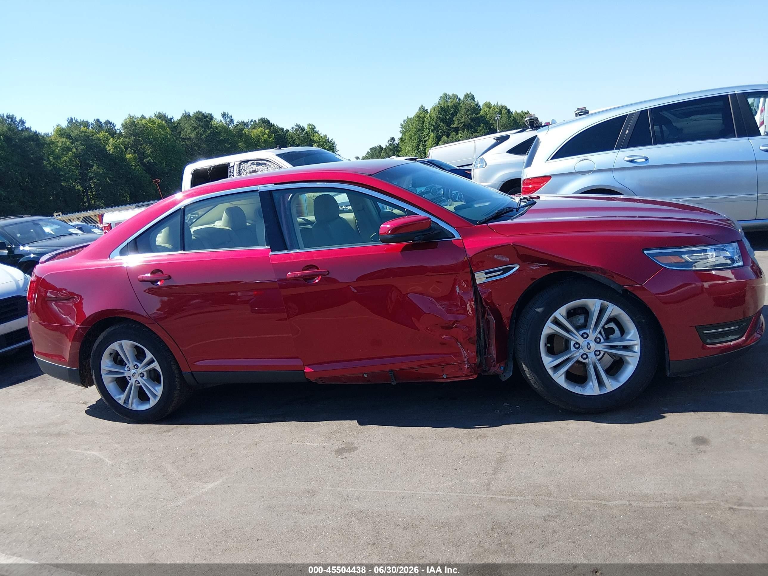 2015 Ford Taurus Sel Красный vin: 1FAHP2E80FG174150