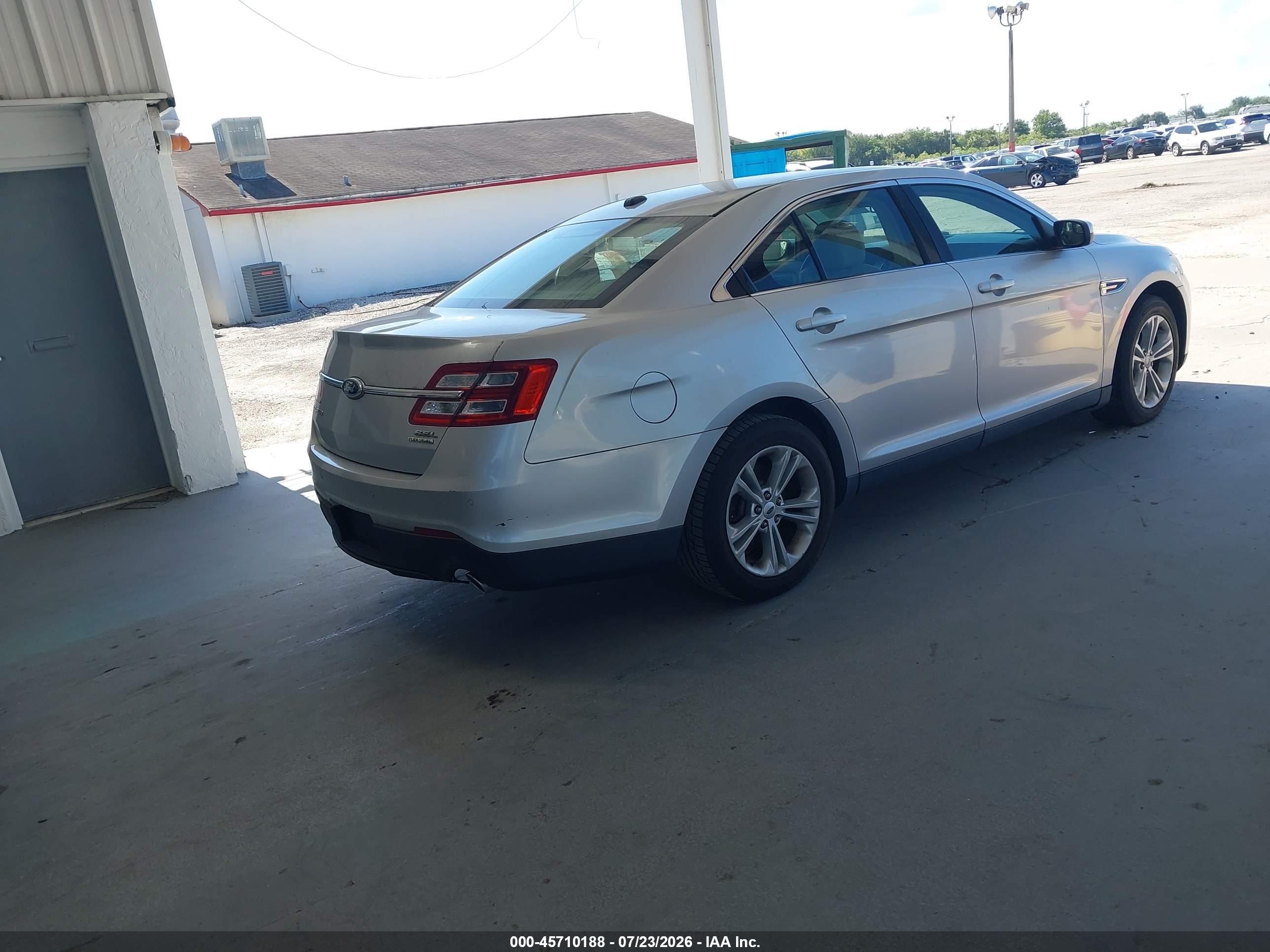 2013 Ford Taurus Sel Silver vin: 1FAHP2E81DG126248