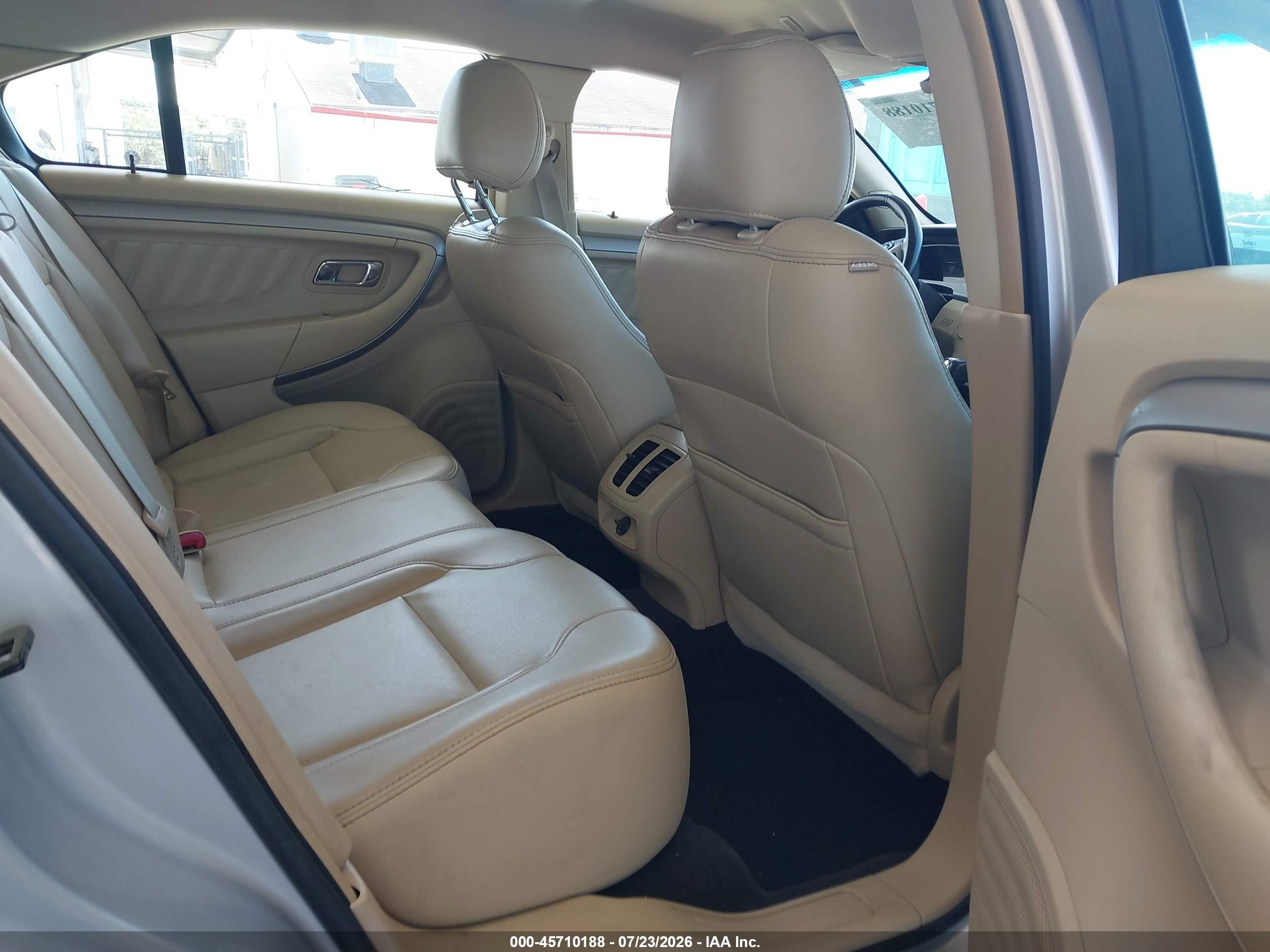 2013 Ford Taurus Sel Silver vin: 1FAHP2E81DG126248