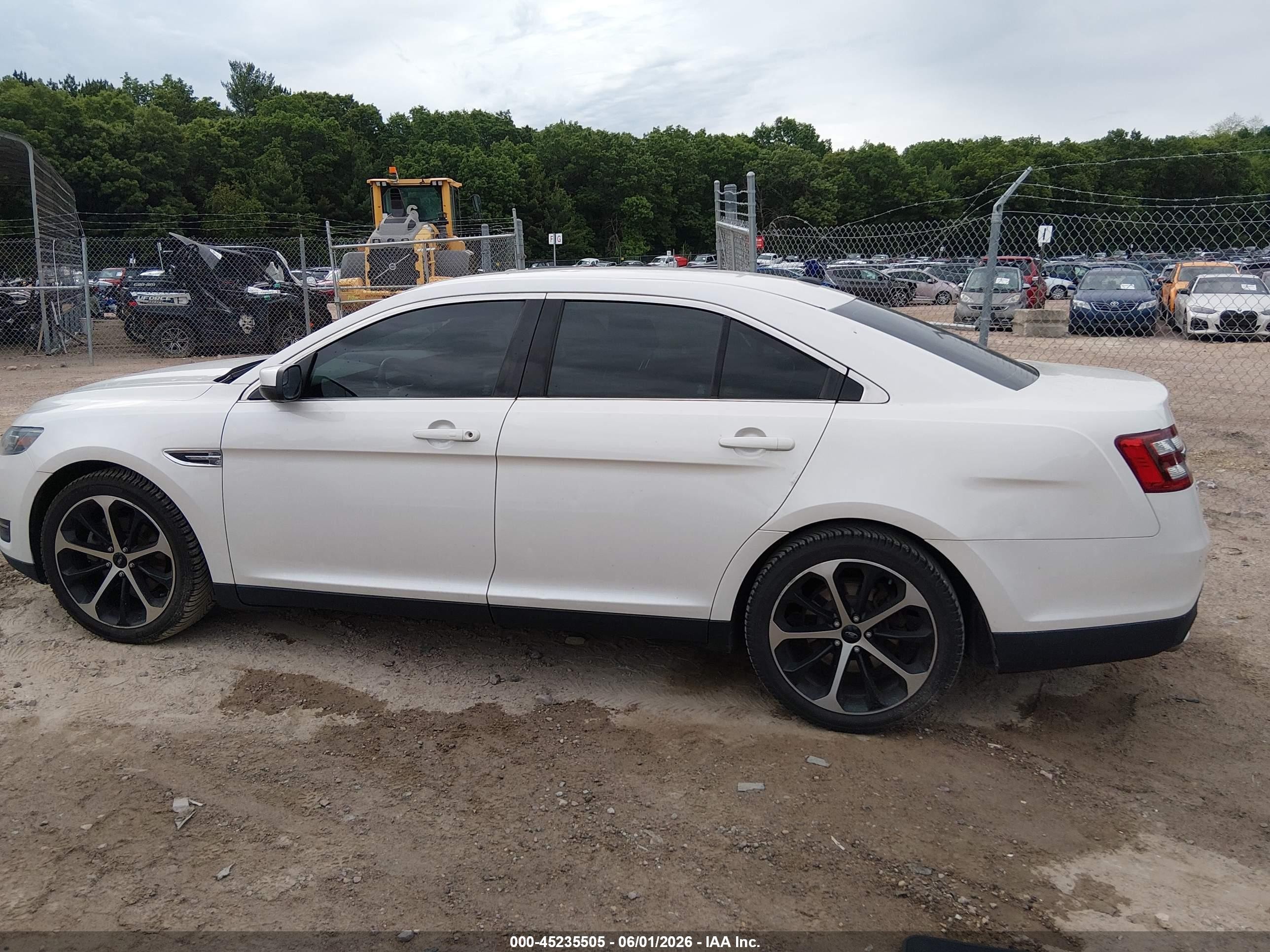 2015 Ford Taurus Sel White vin: 1FAHP2E81FG133137