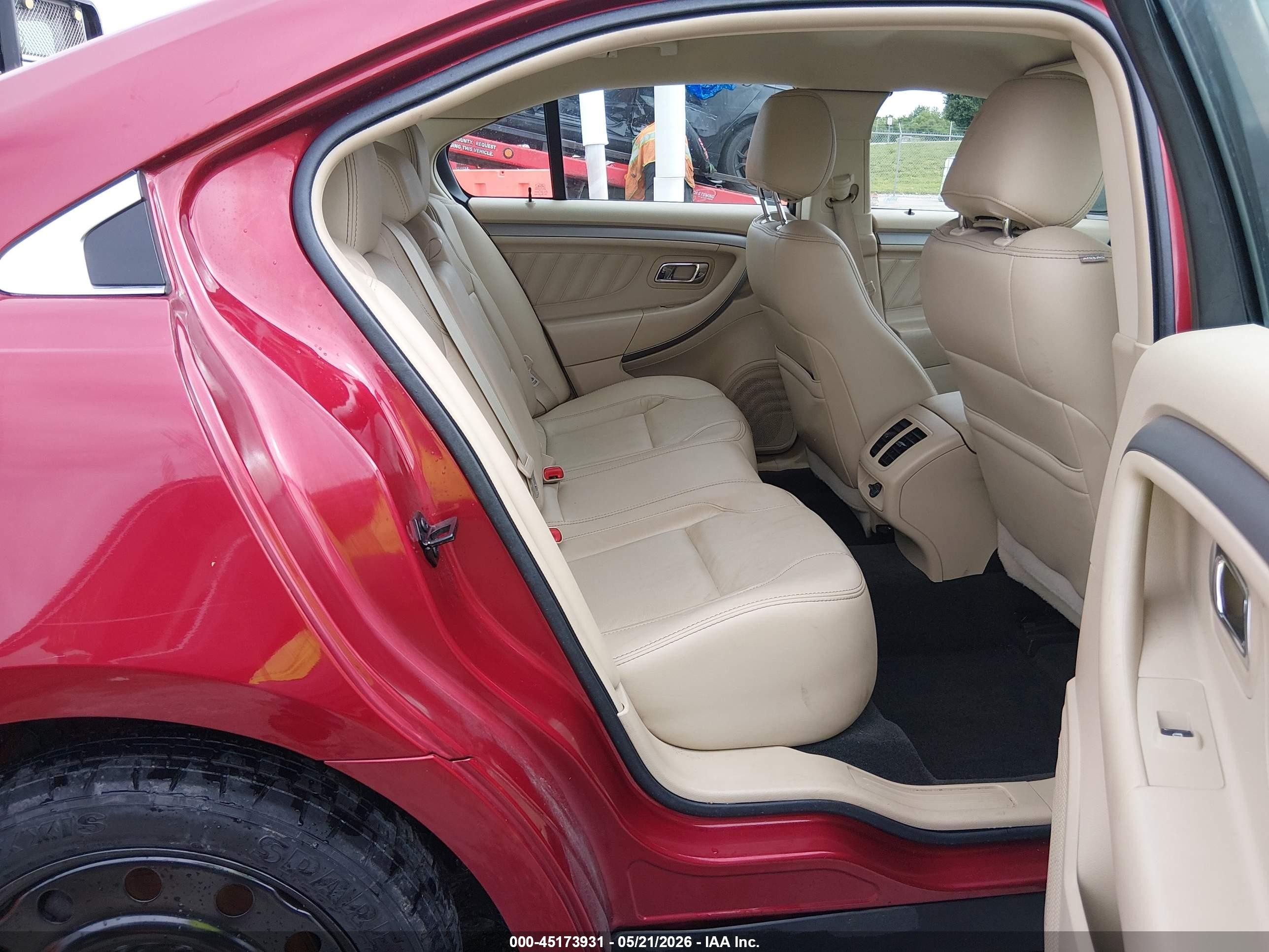 2015 Ford Taurus Sel Red vin: 1FAHP2E81FG164694