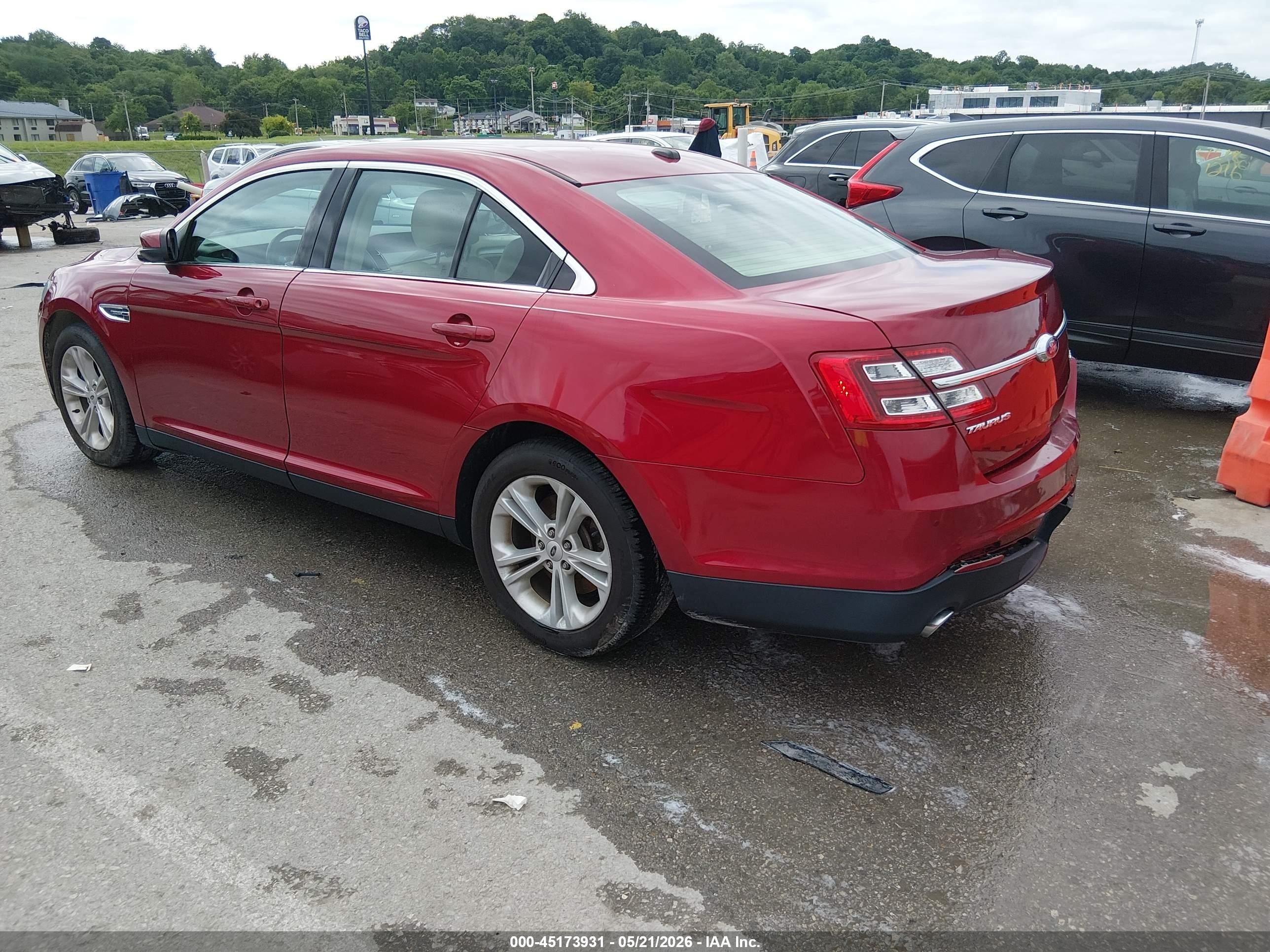 2015 Ford Taurus Sel Red vin: 1FAHP2E81FG164694