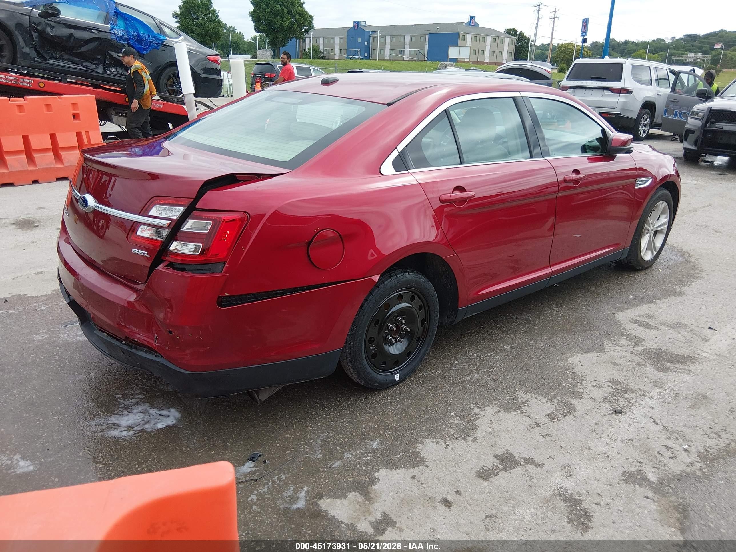 2015 Ford Taurus Sel Red vin: 1FAHP2E81FG164694