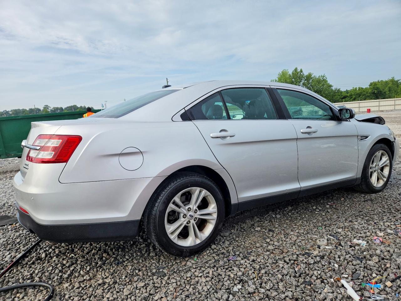 2018 Ford Taurus Sel Silver vin: 1FAHP2E81JG103791