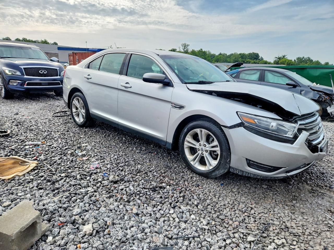 2018 Ford Taurus Sel Silver vin: 1FAHP2E81JG103791