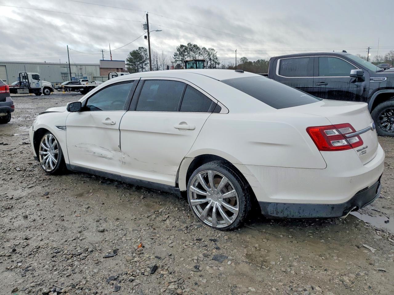 2013 Ford Taurus Sel White vin: 1FAHP2E82DG107465