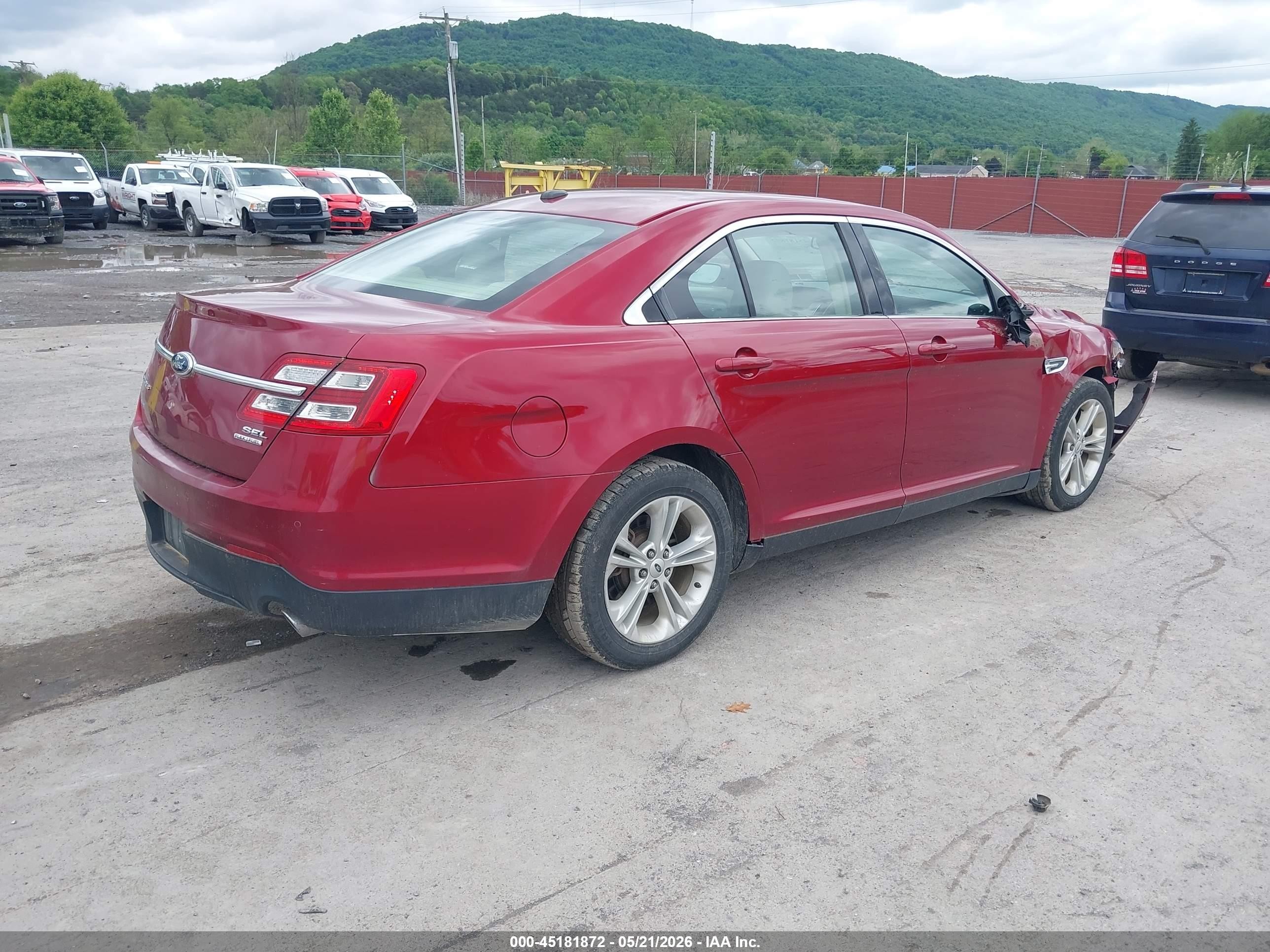 2013 Ford Taurus Sel Red vin: 1FAHP2E82DG190489