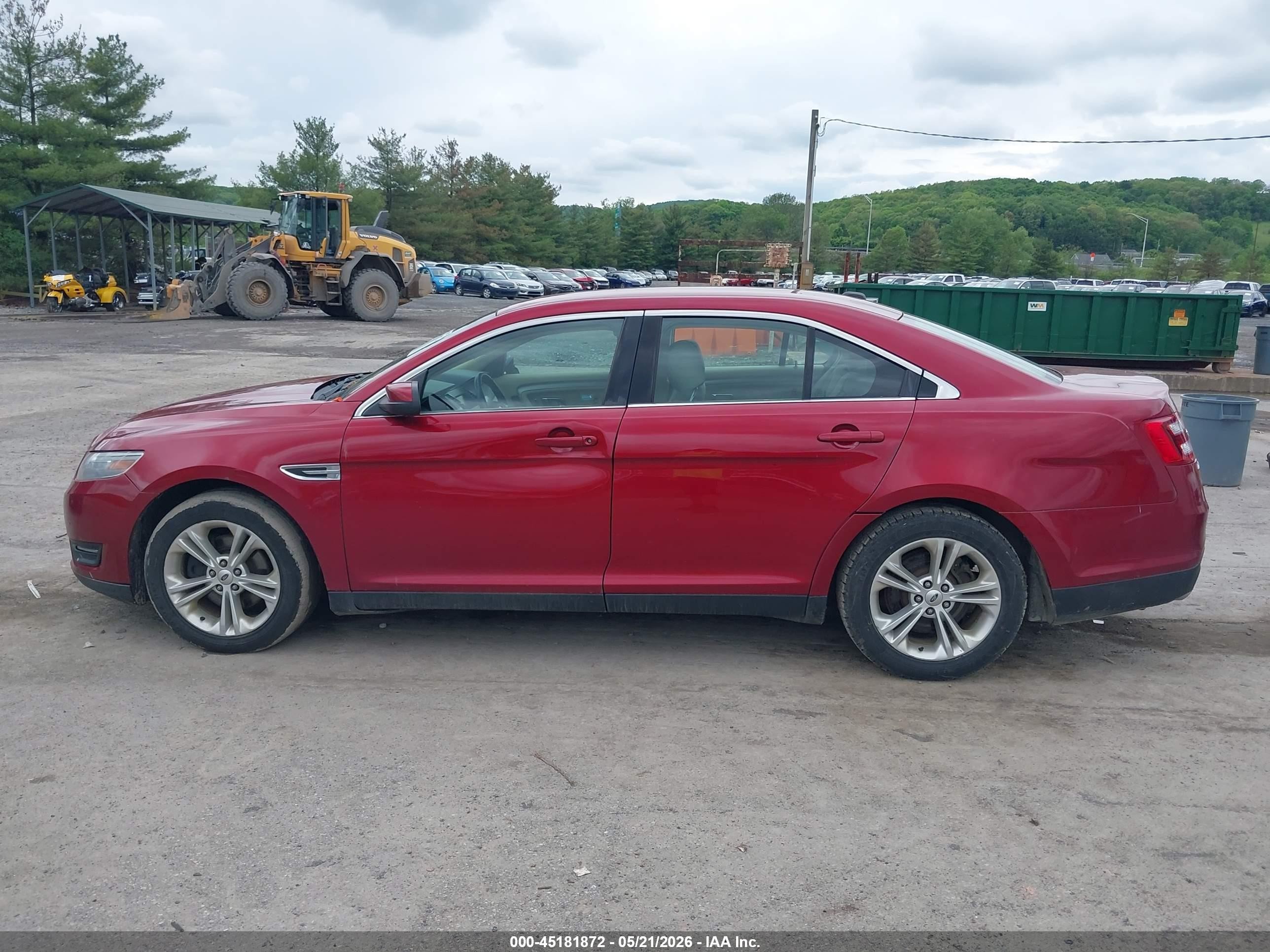 2013 Ford Taurus Sel Red vin: 1FAHP2E82DG190489