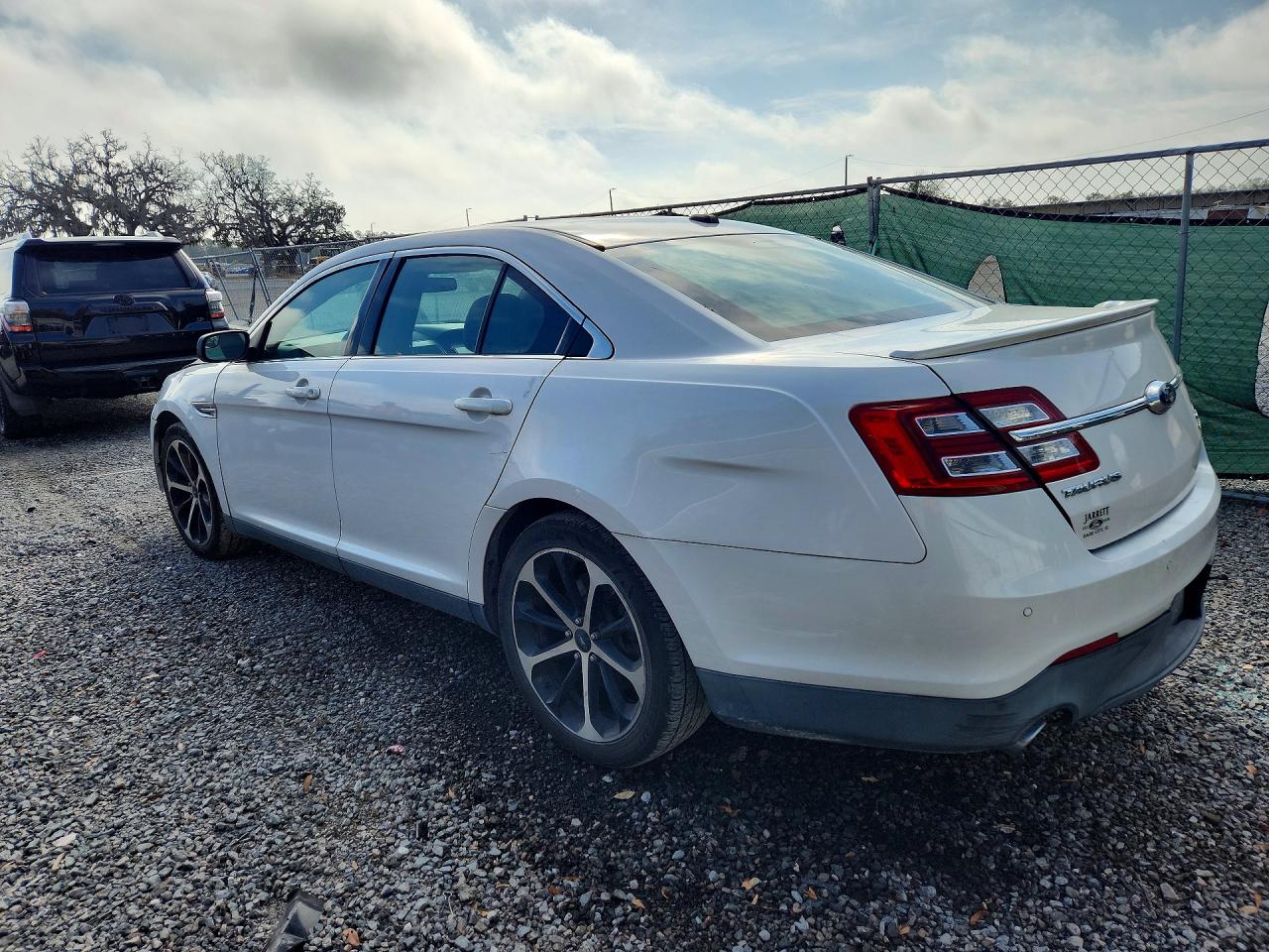 2015 Ford Taurus Sel White vin: 1FAHP2E82FG100230