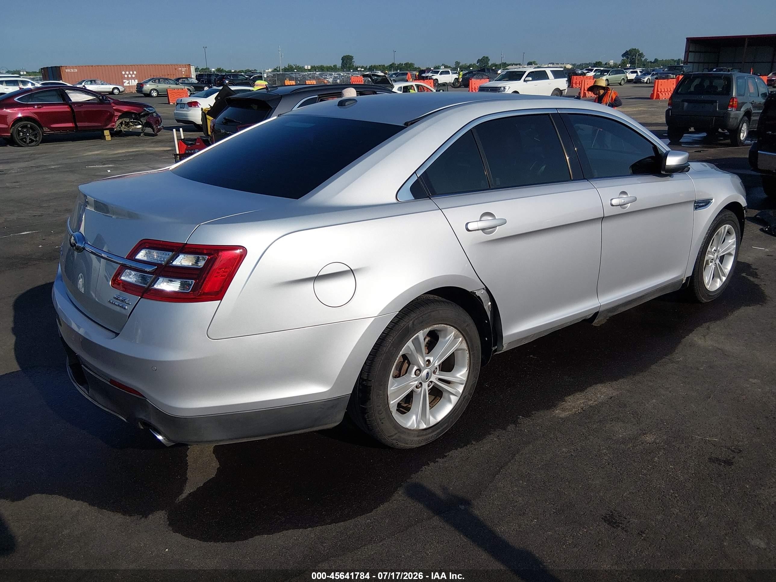2015 Ford Taurus Sel Silver vin: 1FAHP2E82FG112040