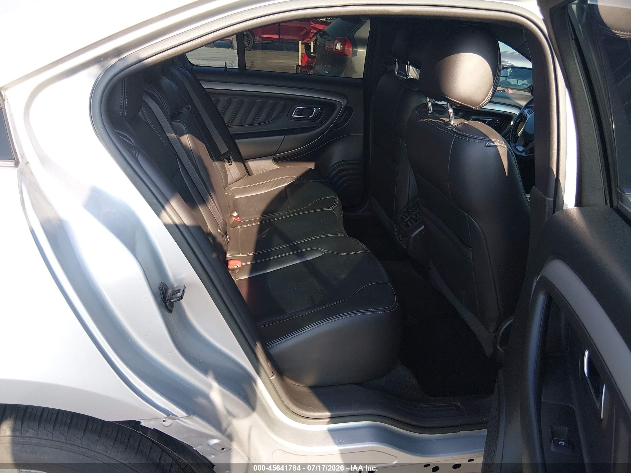 2015 Ford Taurus Sel Silver vin: 1FAHP2E82FG112040