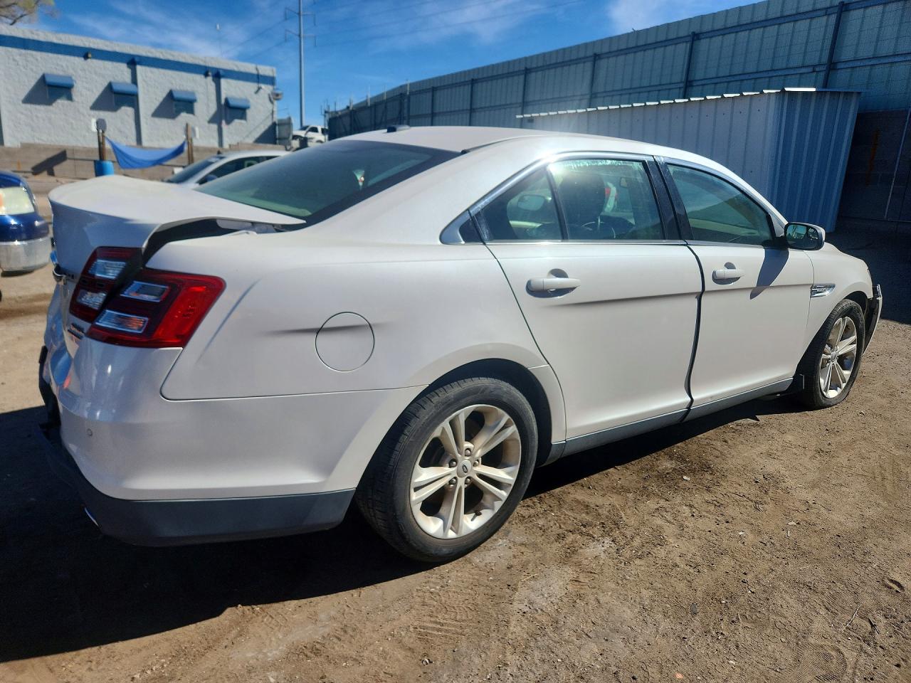 2016 Ford Taurus Sel Белый vin: 1FAHP2E82GG150420