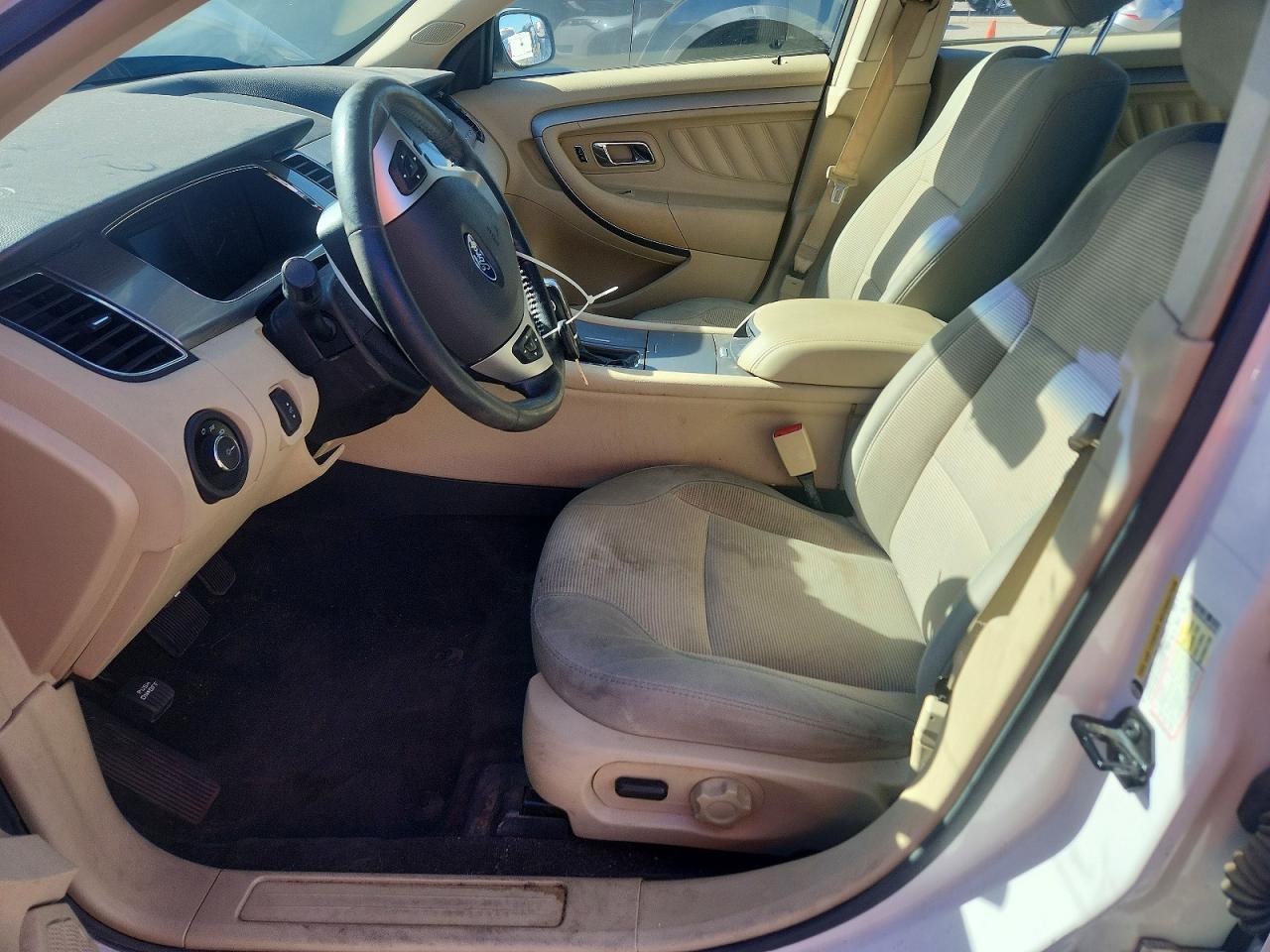 2016 Ford Taurus Sel Белый vin: 1FAHP2E82GG150420
