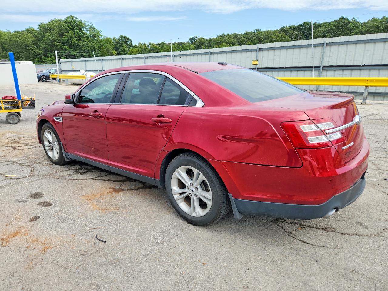 2017 Ford Taurus Sel Red vin: 1FAHP2E82HG110744