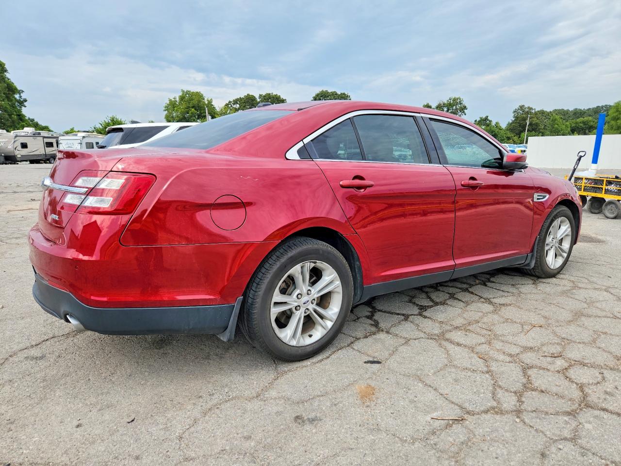 2017 Ford Taurus Sel Red vin: 1FAHP2E82HG110744
