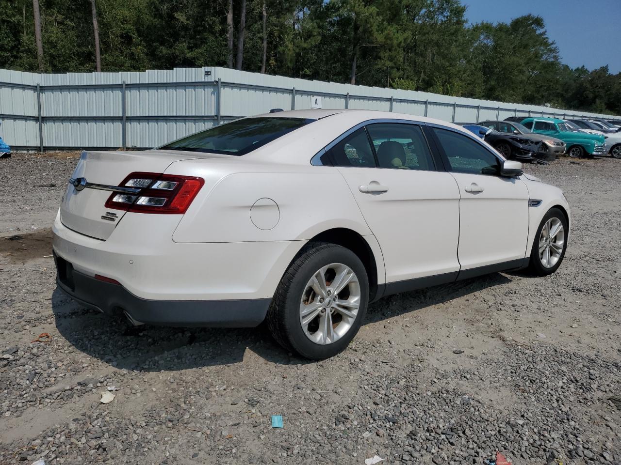 2018 Ford Taurus Sel Белый vin: 1FAHP2E82JG130823