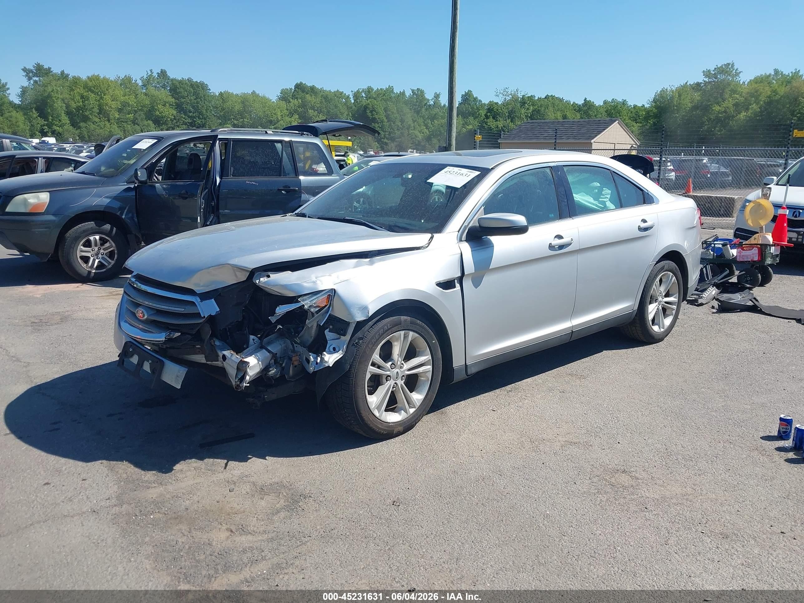 2013 Ford Taurus Sel Silver vin: 1FAHP2E83DG112626