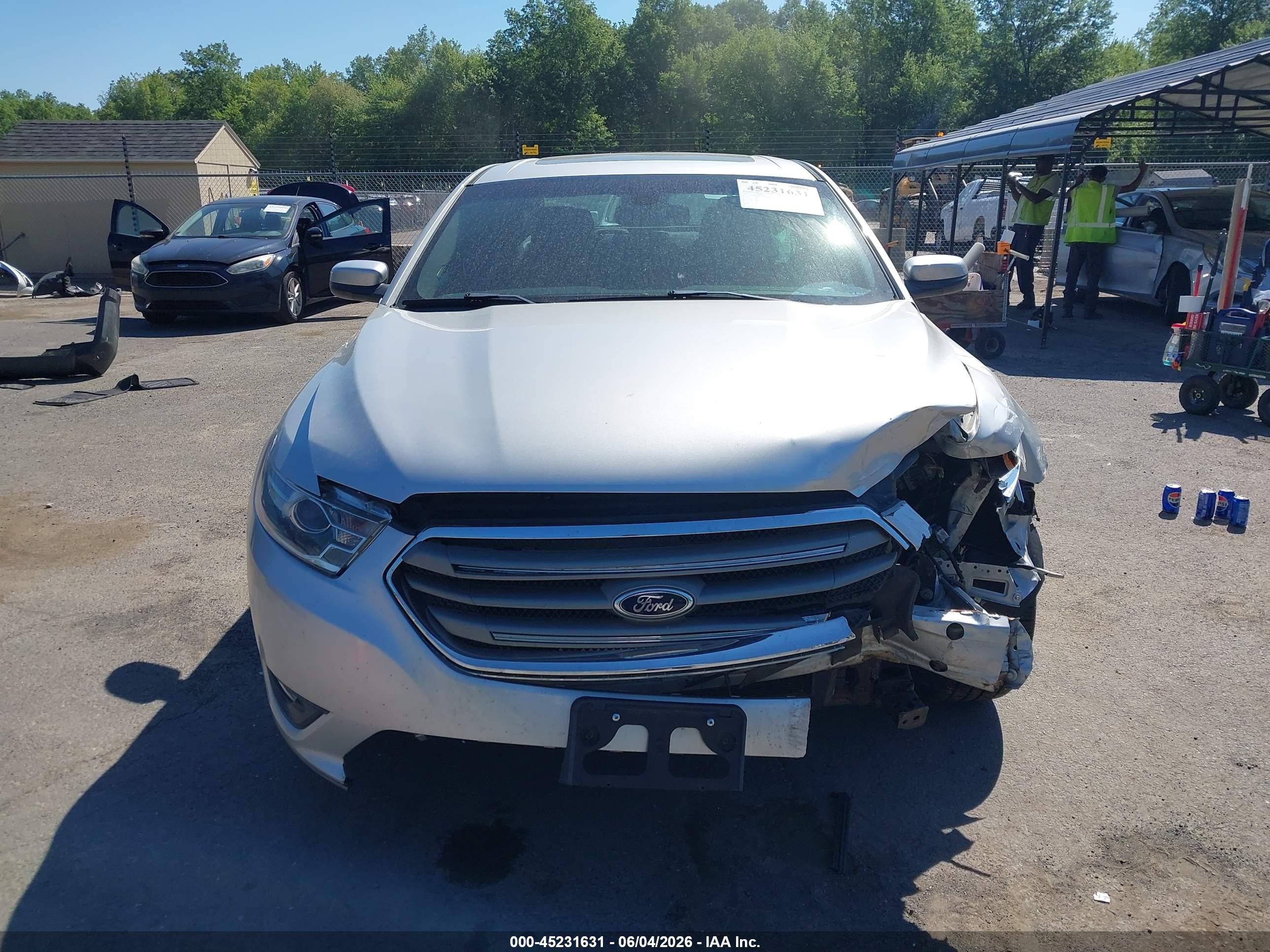 2013 Ford Taurus Sel Silver vin: 1FAHP2E83DG112626