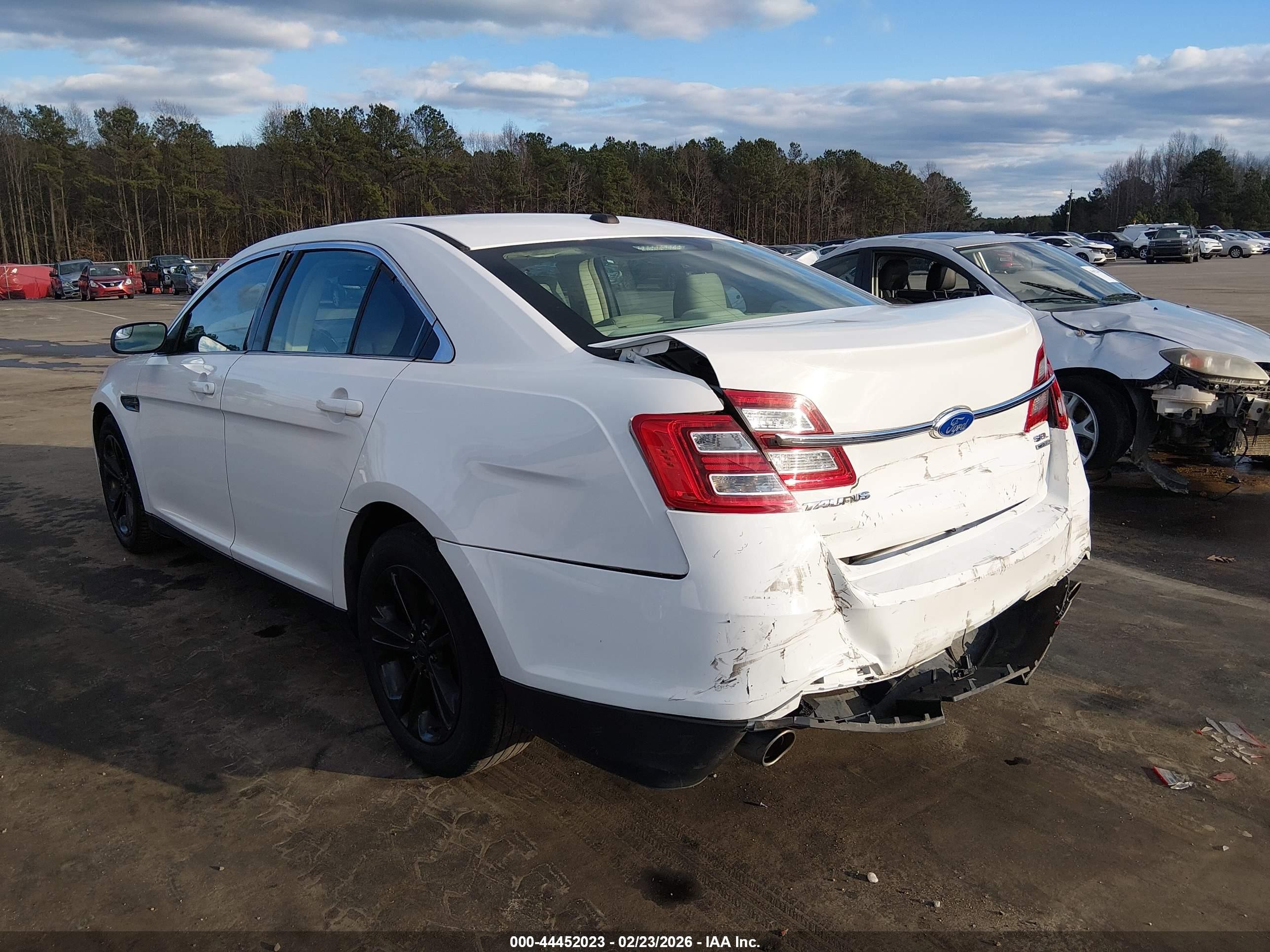 2013 Ford Taurus Sel White vin: 1FAHP2E83DG141513