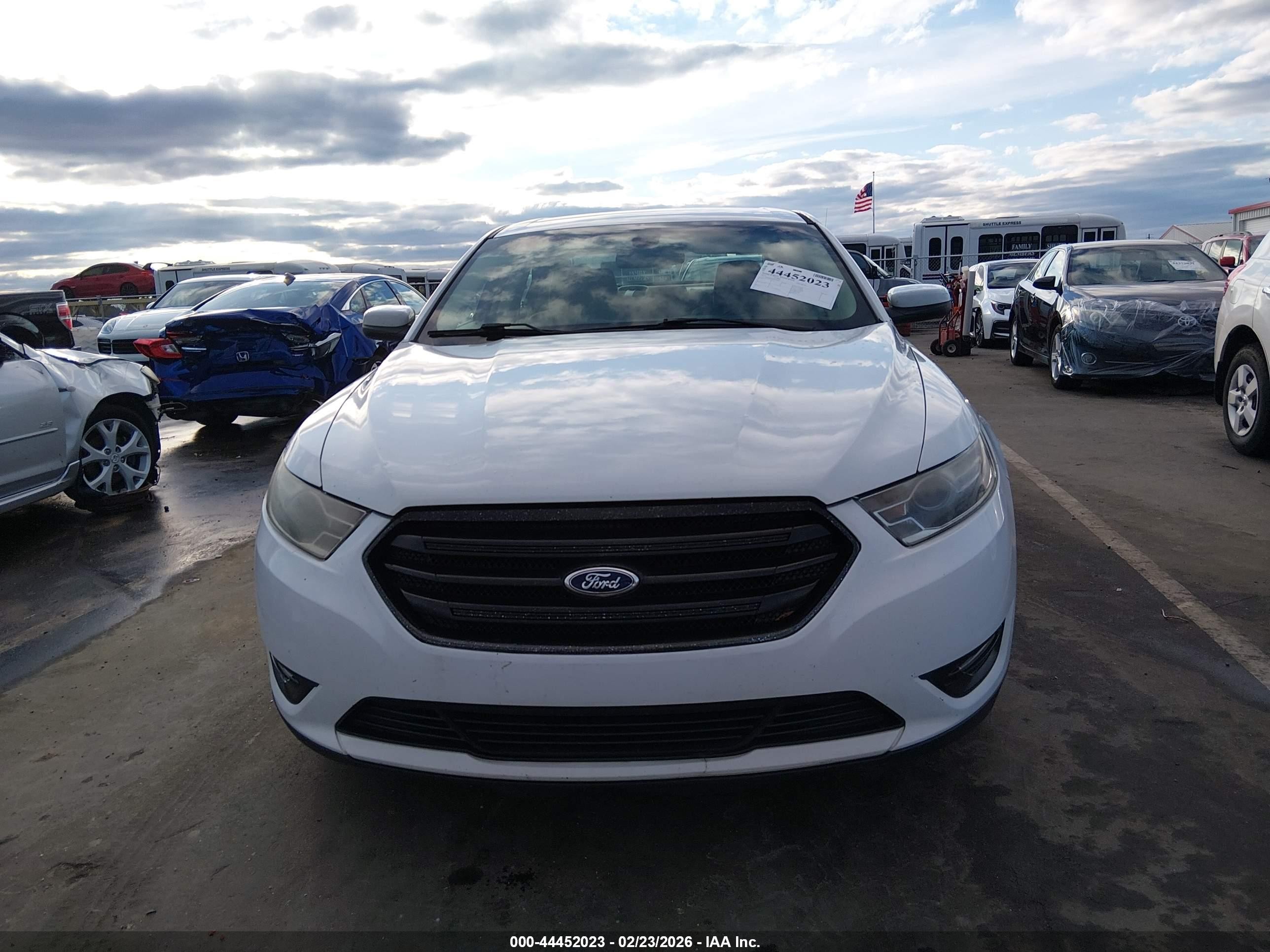 2013 Ford Taurus Sel White vin: 1FAHP2E83DG141513