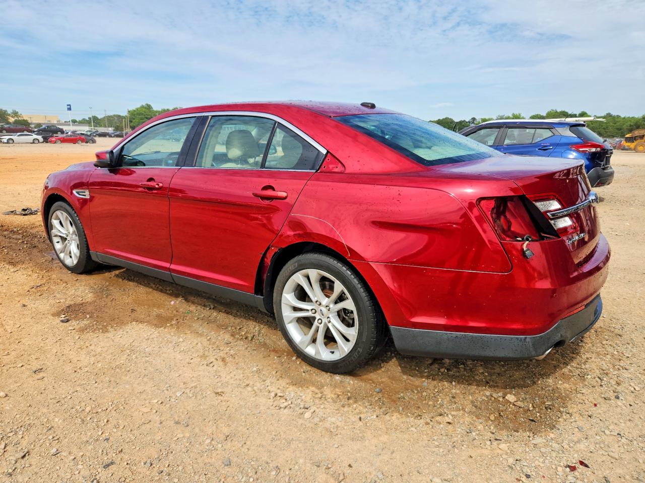 2013 Ford Taurus Sel Red vin: 1FAHP2E83DG147487