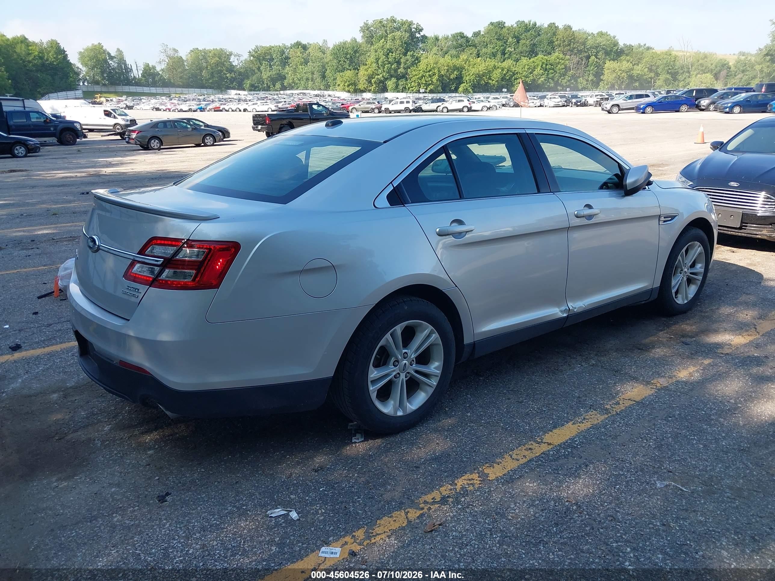 2014 Ford Taurus Sel Silver vin: 1FAHP2E83EG129105