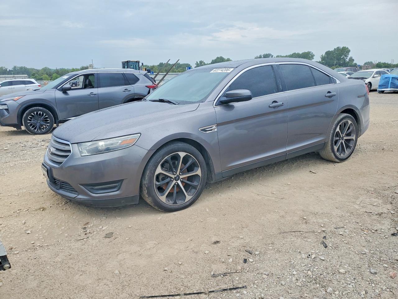 1FAHP2E83EG130710