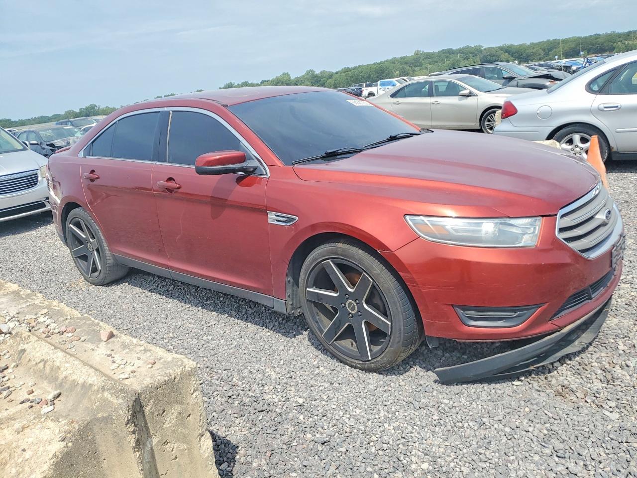 2014 Ford Taurus Sel Red vin: 1FAHP2E83EG169815