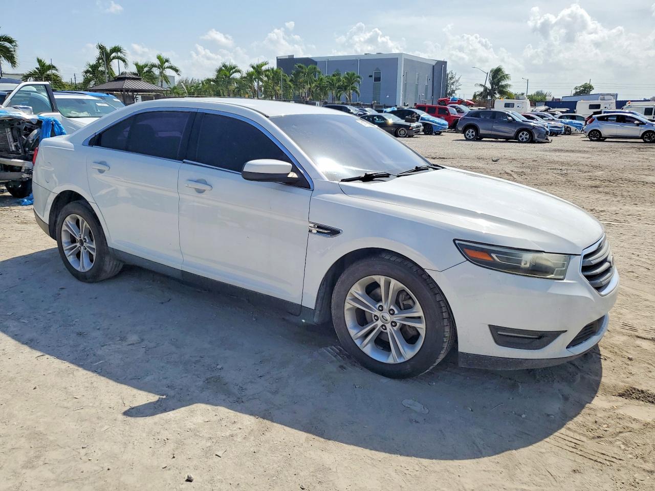 2014 Ford Taurus Sel White vin: 1FAHP2E83EG173573