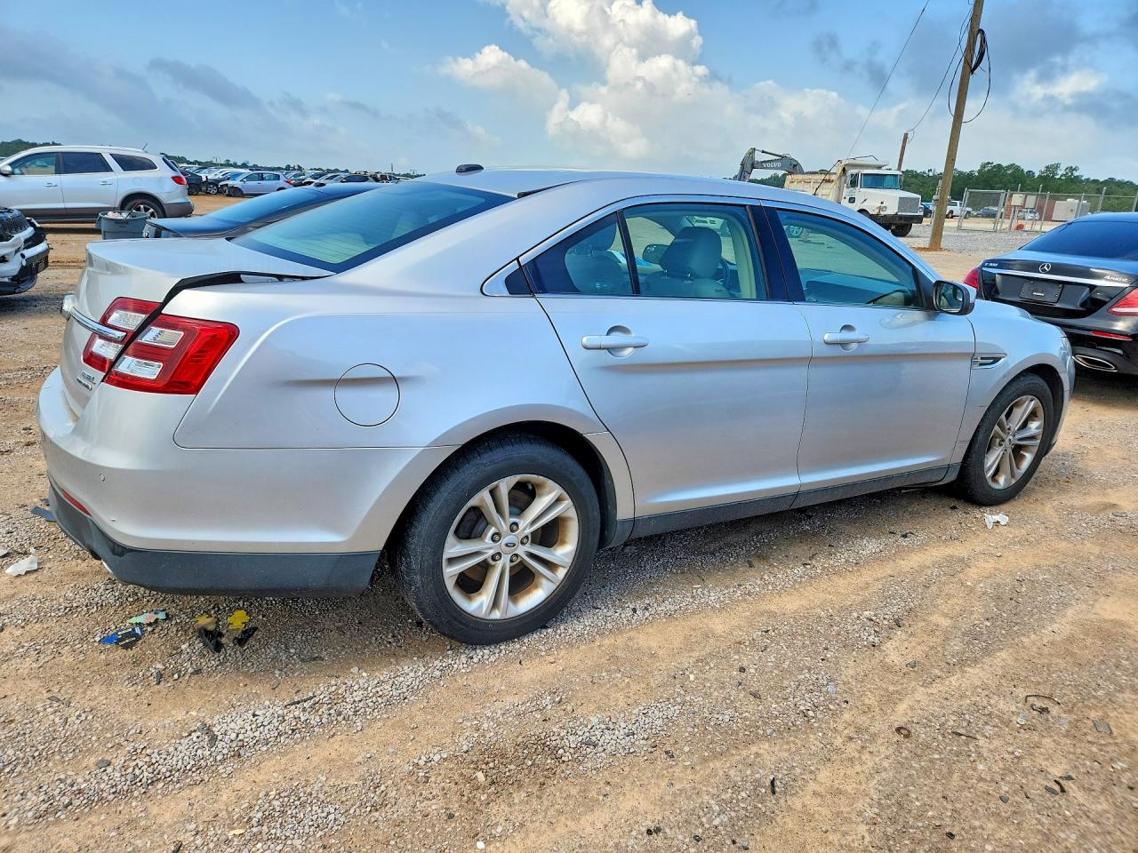 2015 Ford Taurus Sel Silver vin: 1FAHP2E83FG101662