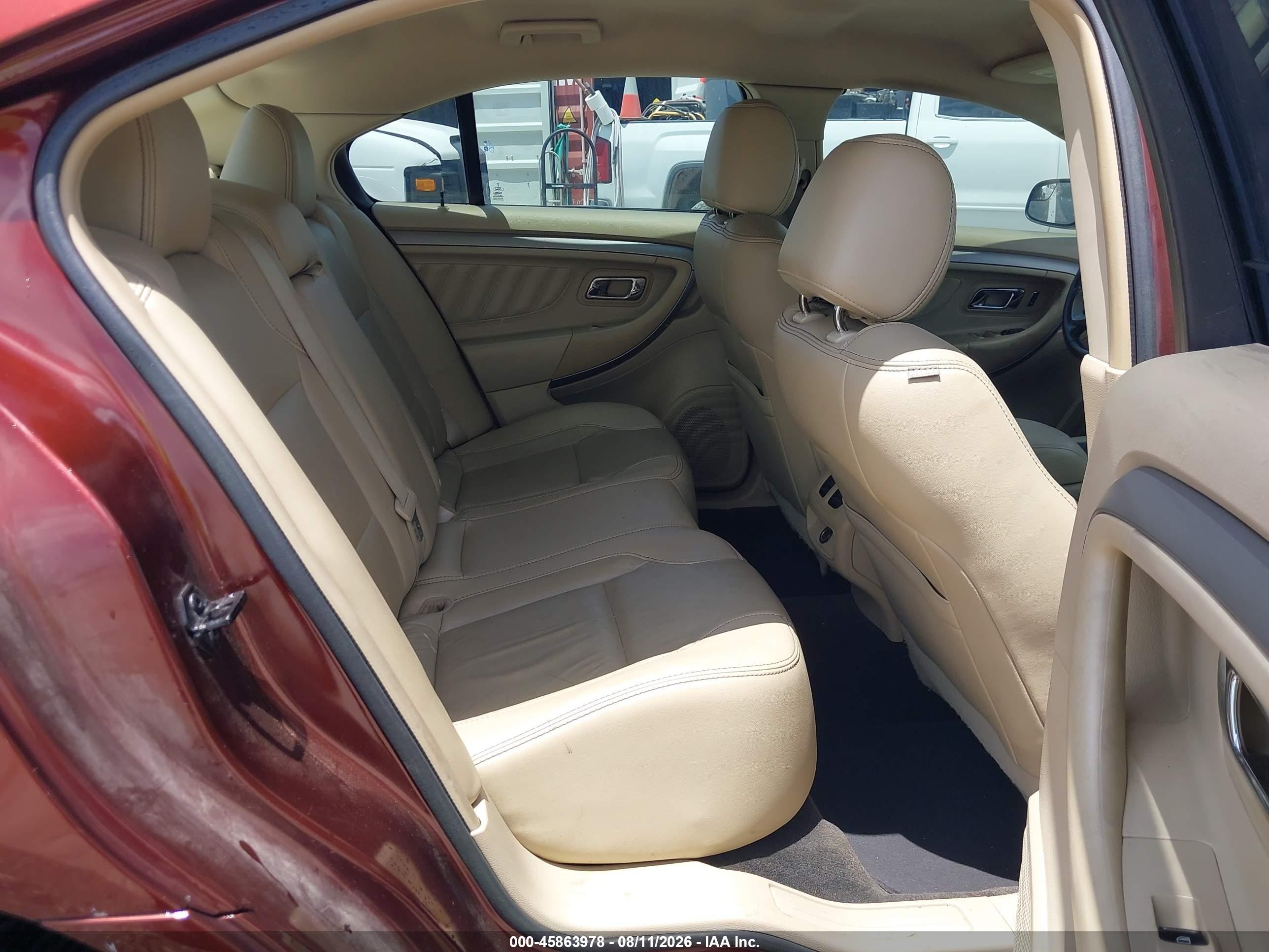 2015 Ford Taurus Sel Red vin: 1FAHP2E83FG114041