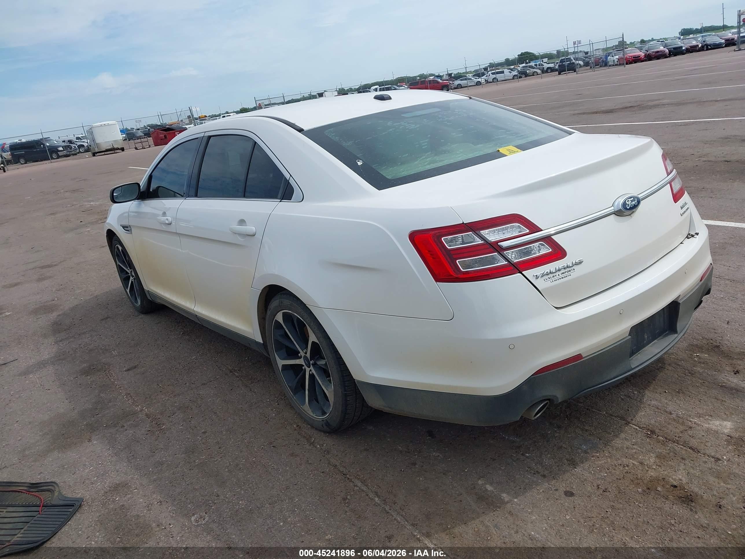 2015 Ford Taurus Sel White vin: 1FAHP2E83FG193615