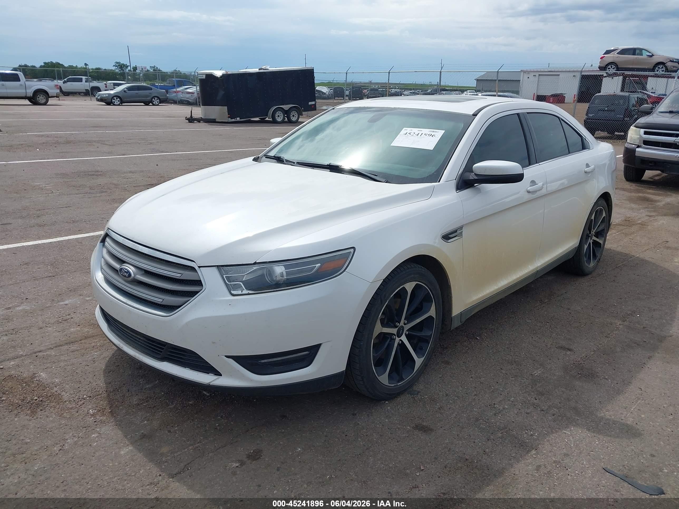 2015 Ford Taurus Sel White vin: 1FAHP2E83FG193615