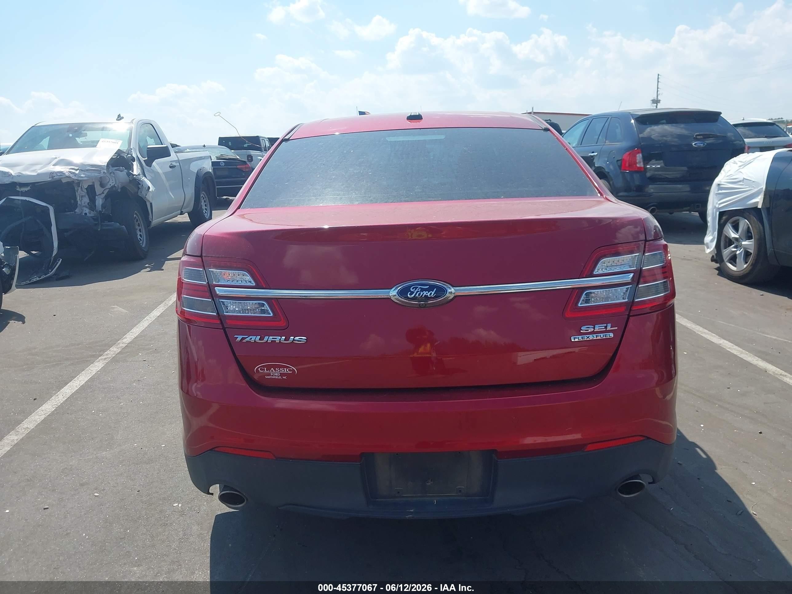 2015 Ford Taurus Sel Maroon vin: 1FAHP2E83FG202104