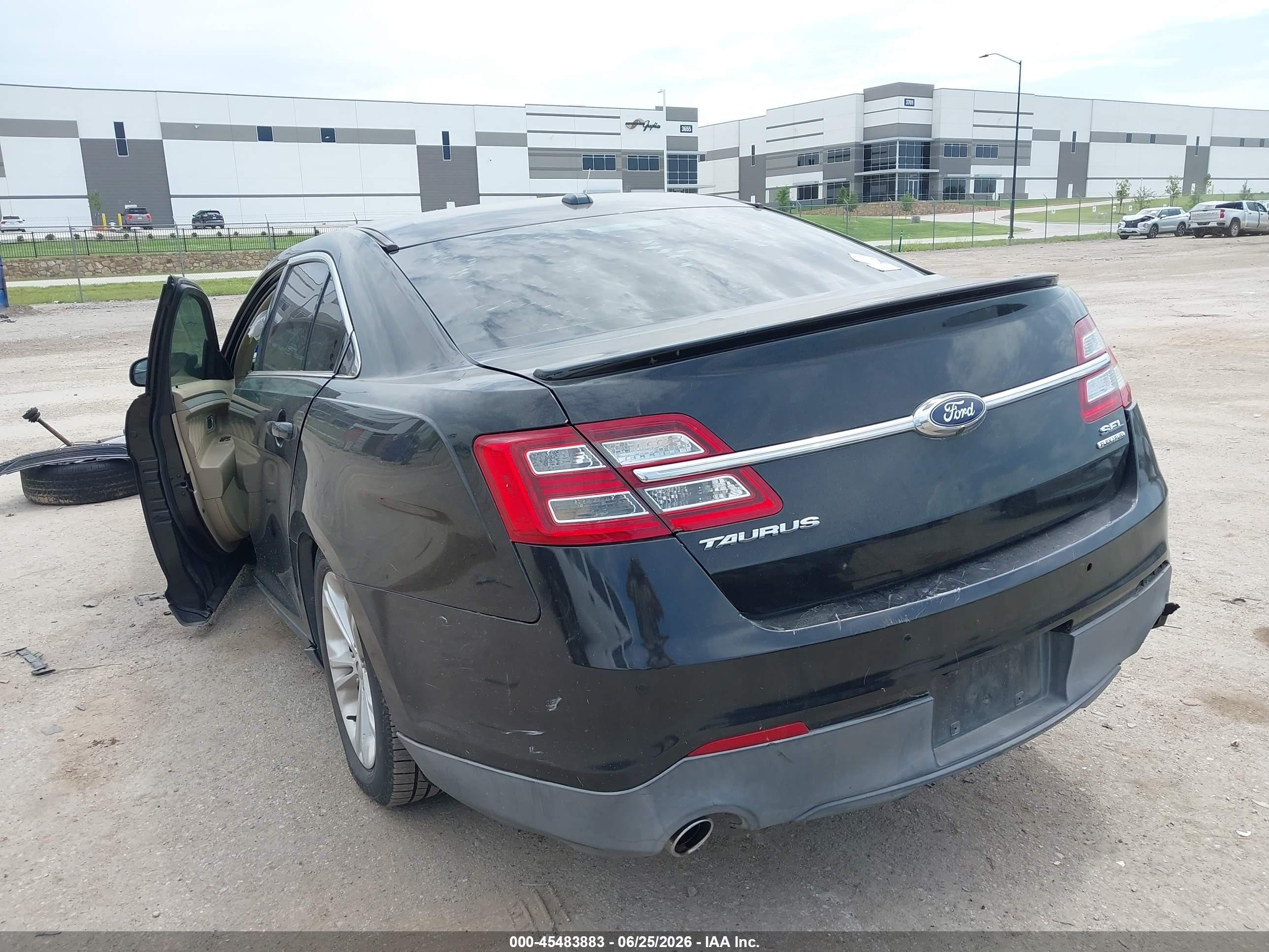 2015 Ford Taurus Sel Черный vin: 1FAHP2E83FG202992