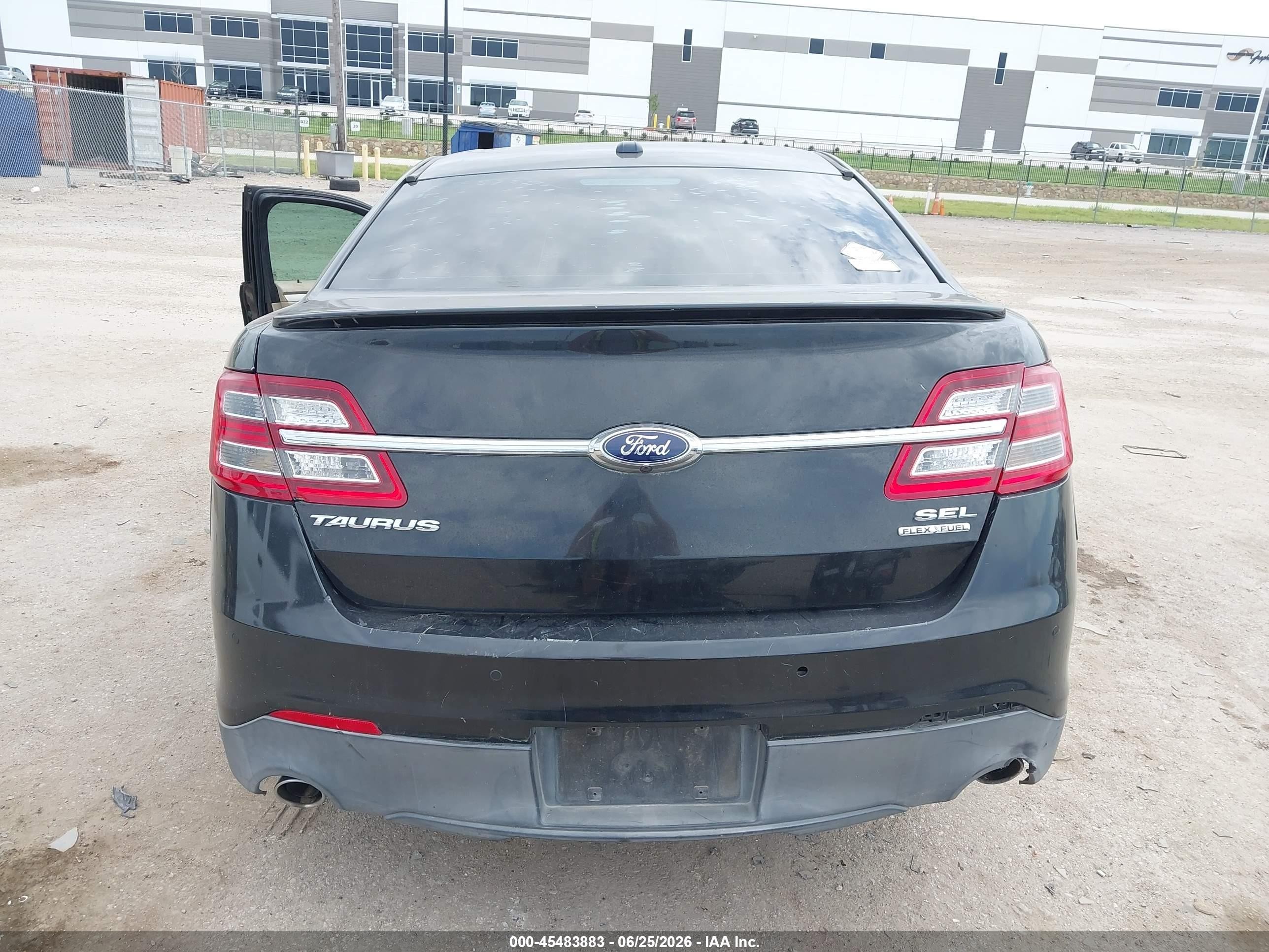 2015 Ford Taurus Sel Черный vin: 1FAHP2E83FG202992