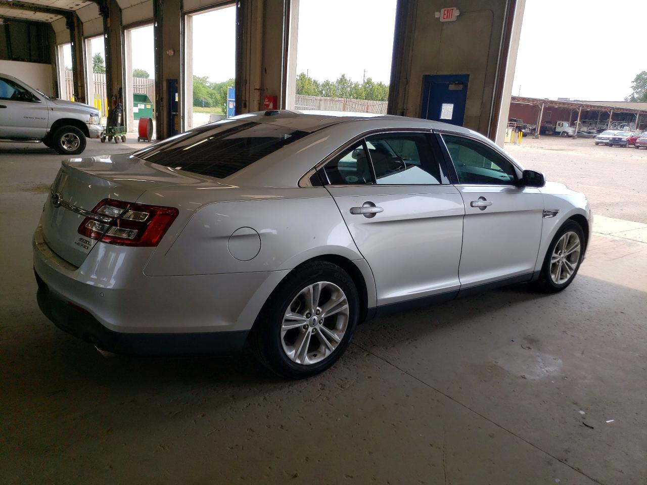 2013 Ford Taurus Sel Silver vin: 1FAHP2E84DG126325